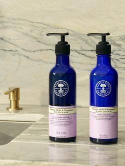 Neal's Yard Remedies Garden Mint & Bergamot Hand Wash, 200ml - view 2, 