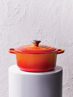 Le Creuset Cast Iron Signature Round Casserole, Volcanic