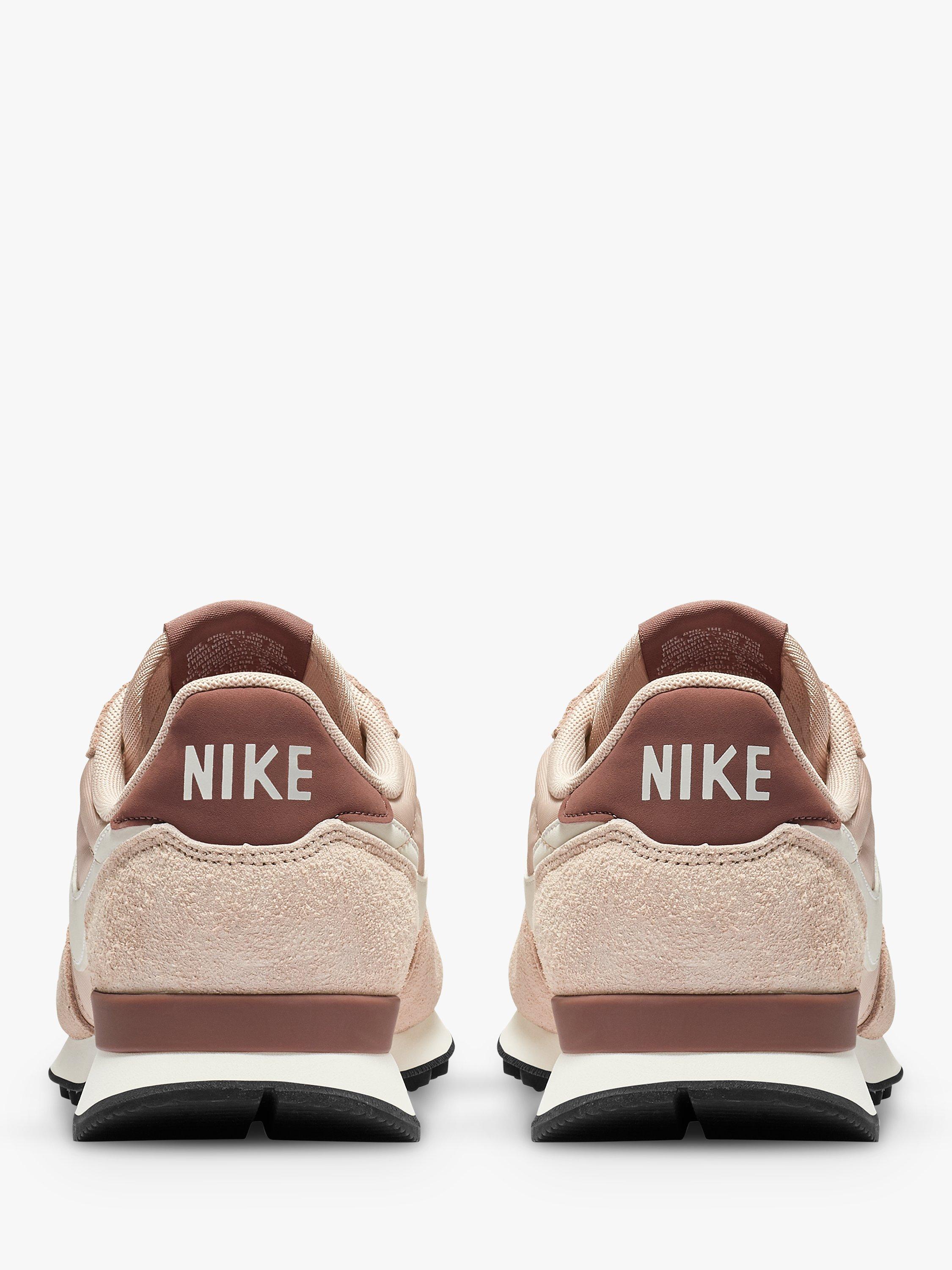 Nike internationalist particle beige summit white hotsell