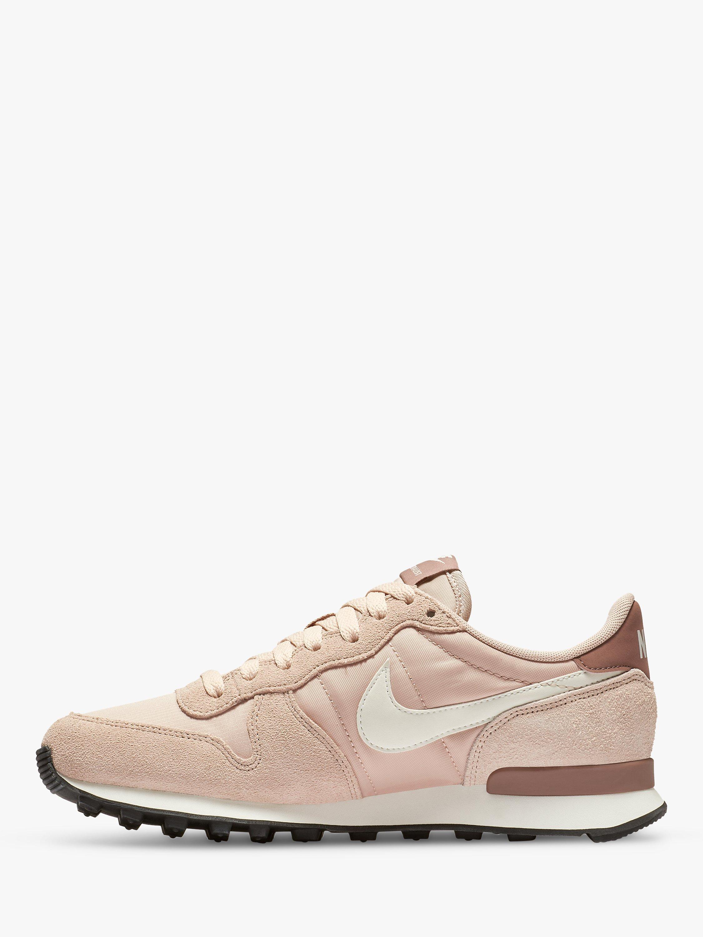 Nike Internationalist Women s Trainers Particle Beige Summit White Smokey Mauve