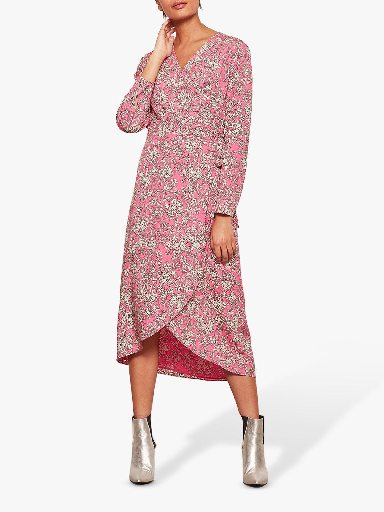 Mint velvet daisy shops print wrap dress