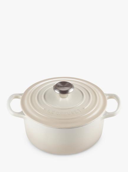 Le Creuset Cast Iron Signature Round Casserole, Meringue
