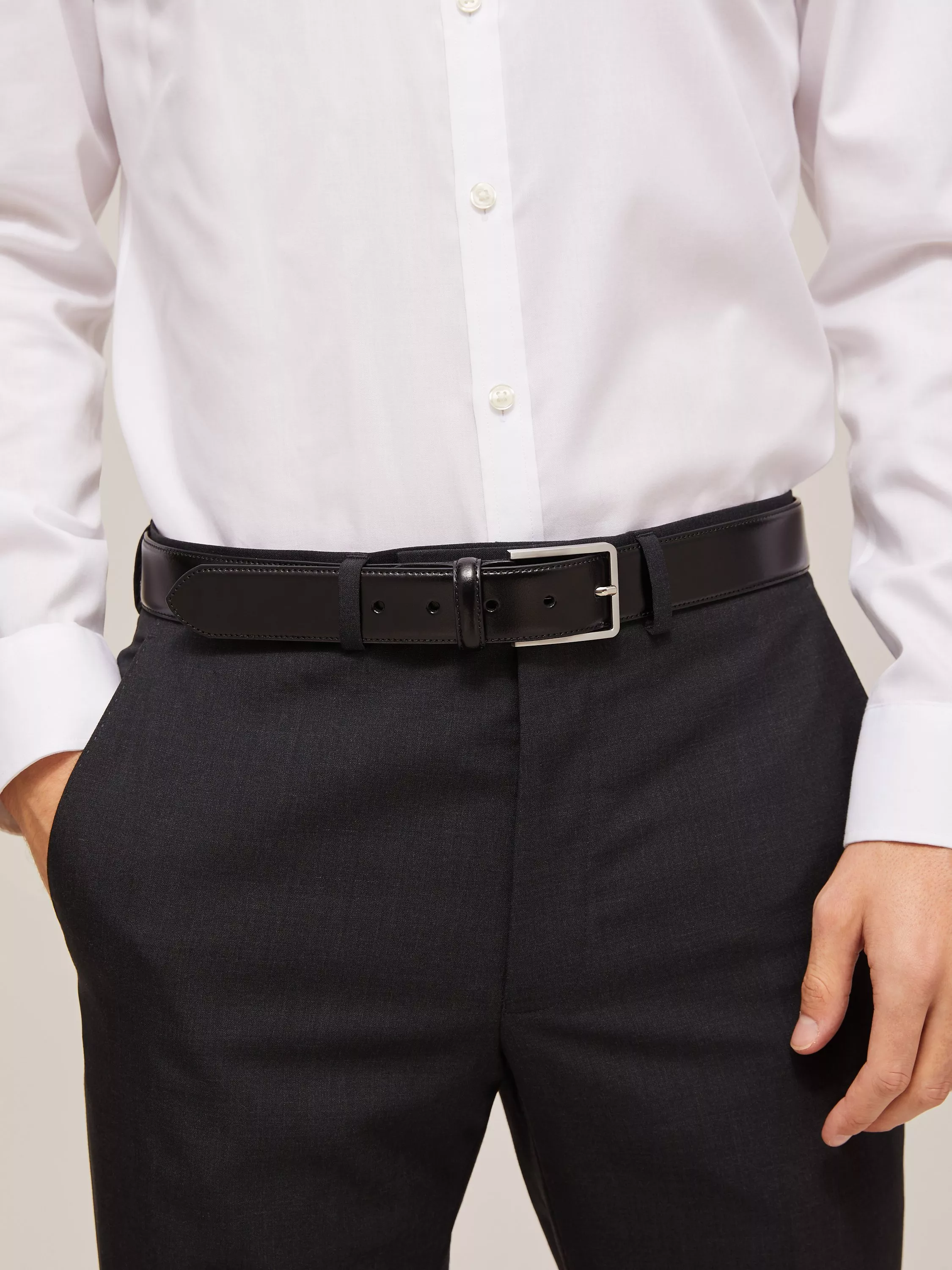 Man wearing a belt