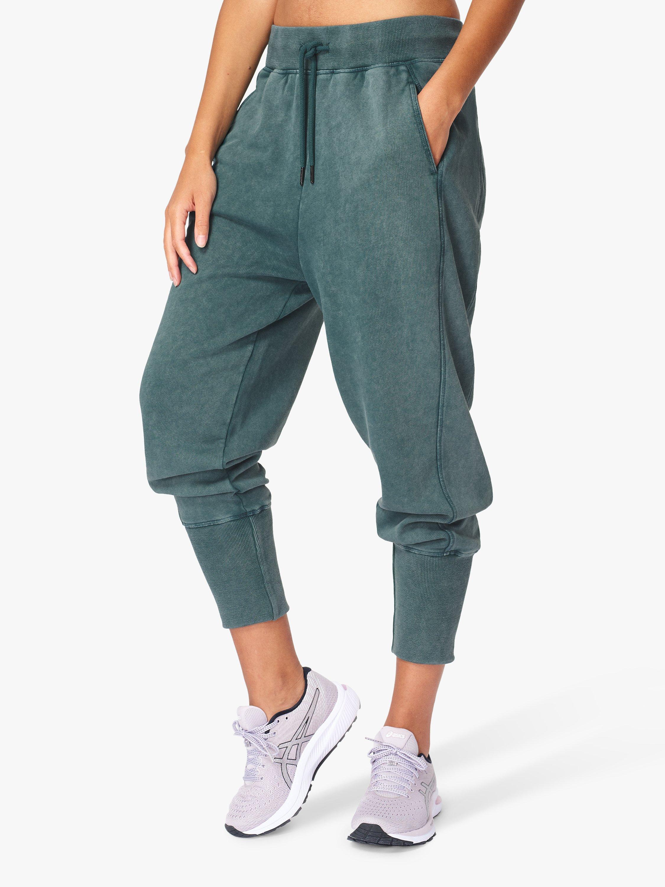 Cropped athletic pants deals