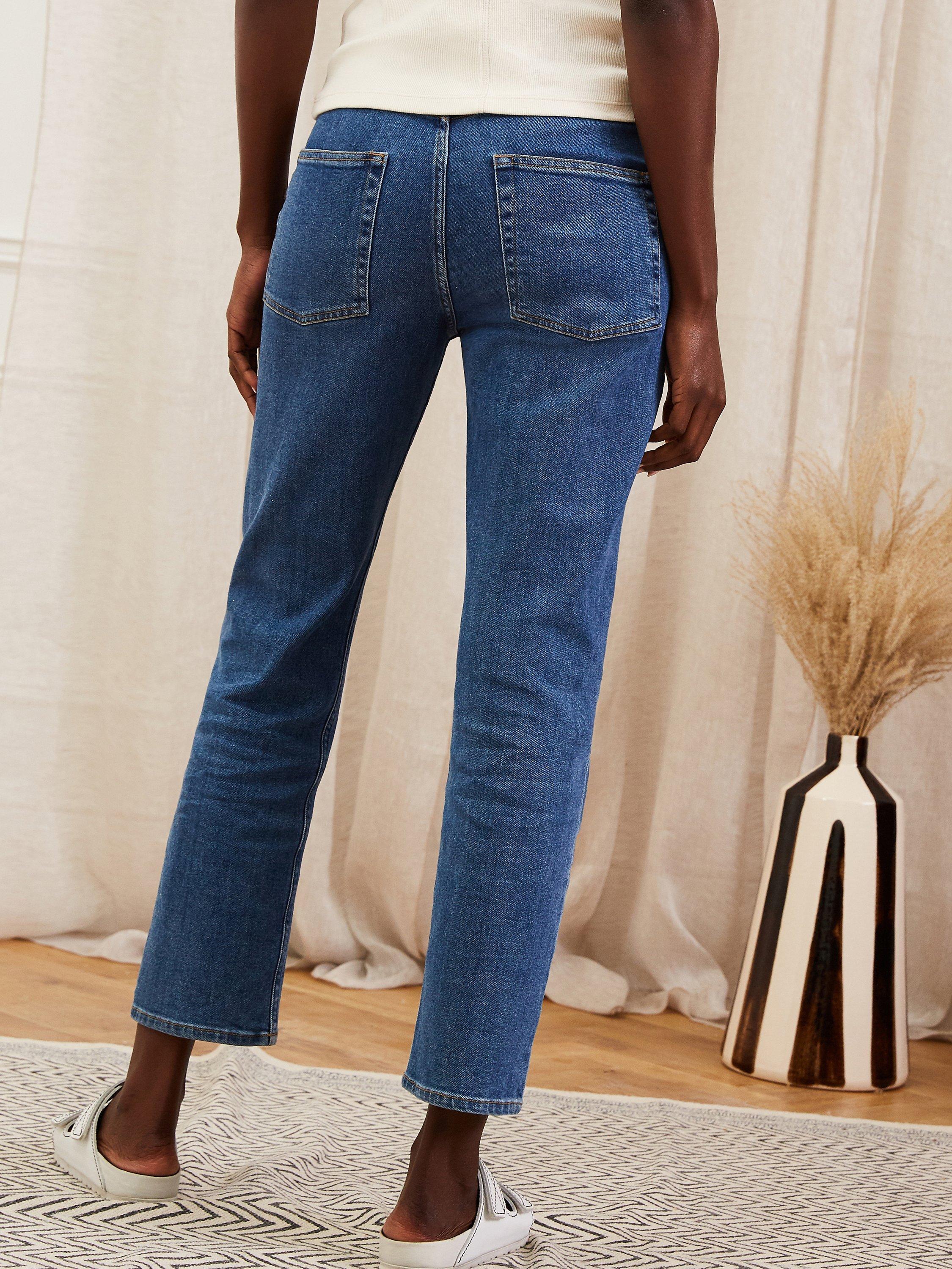 Product image 2 of 3, which shows Baukjen The Girlfriend Jeans, Washed Blue, 6