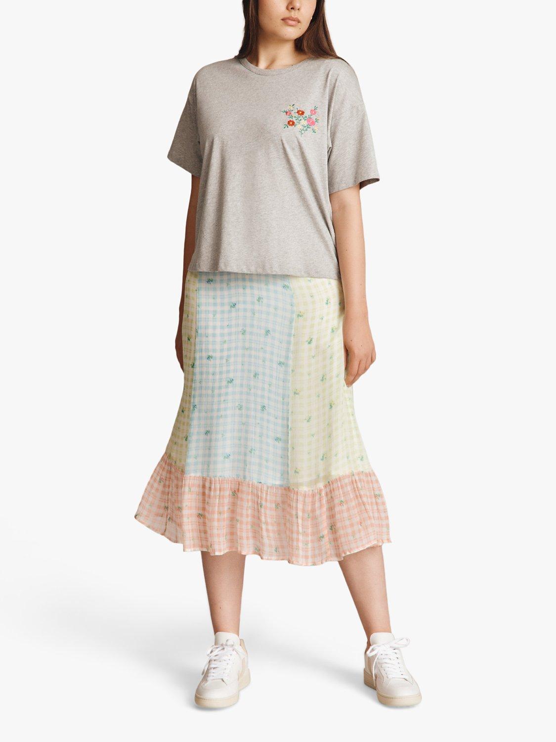 Ghost Mia Embroidered T-Shirt