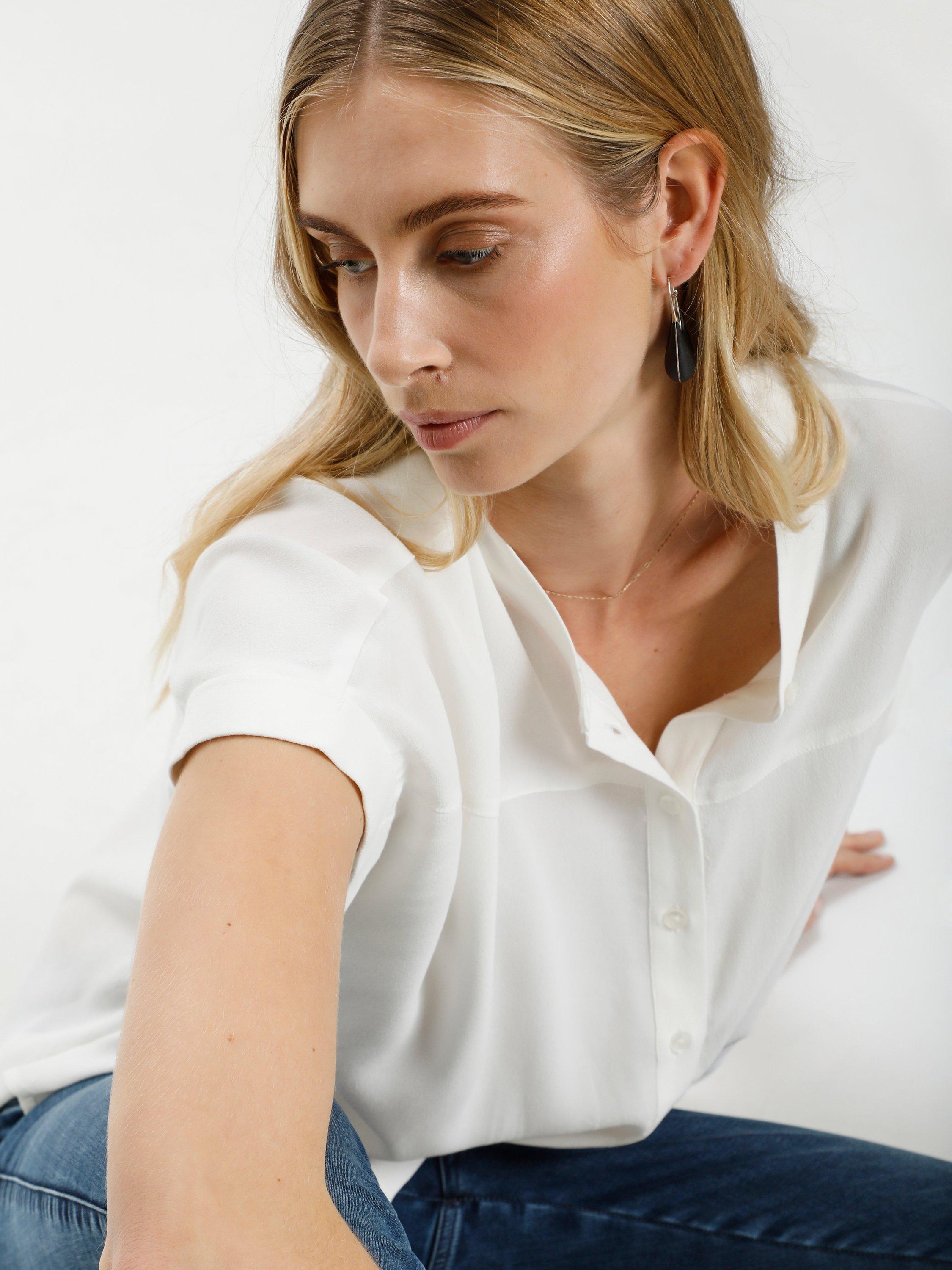 Product image 2 of 7, which shows Soaked In Luxury Helia Shirt, Broken White, XS