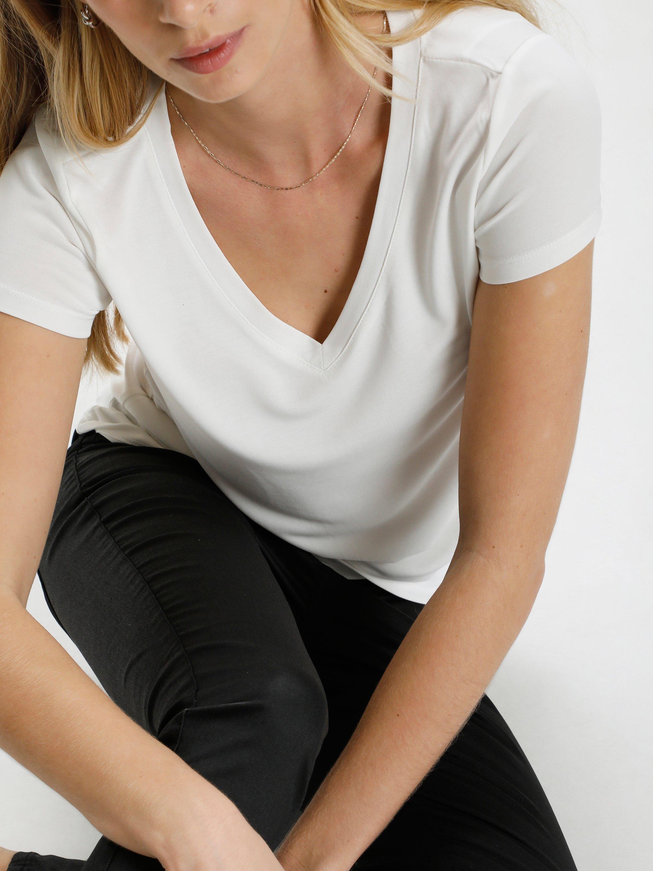 Soaked In Luxury Columbine V-Neck T-Shirt, Broken White, XS