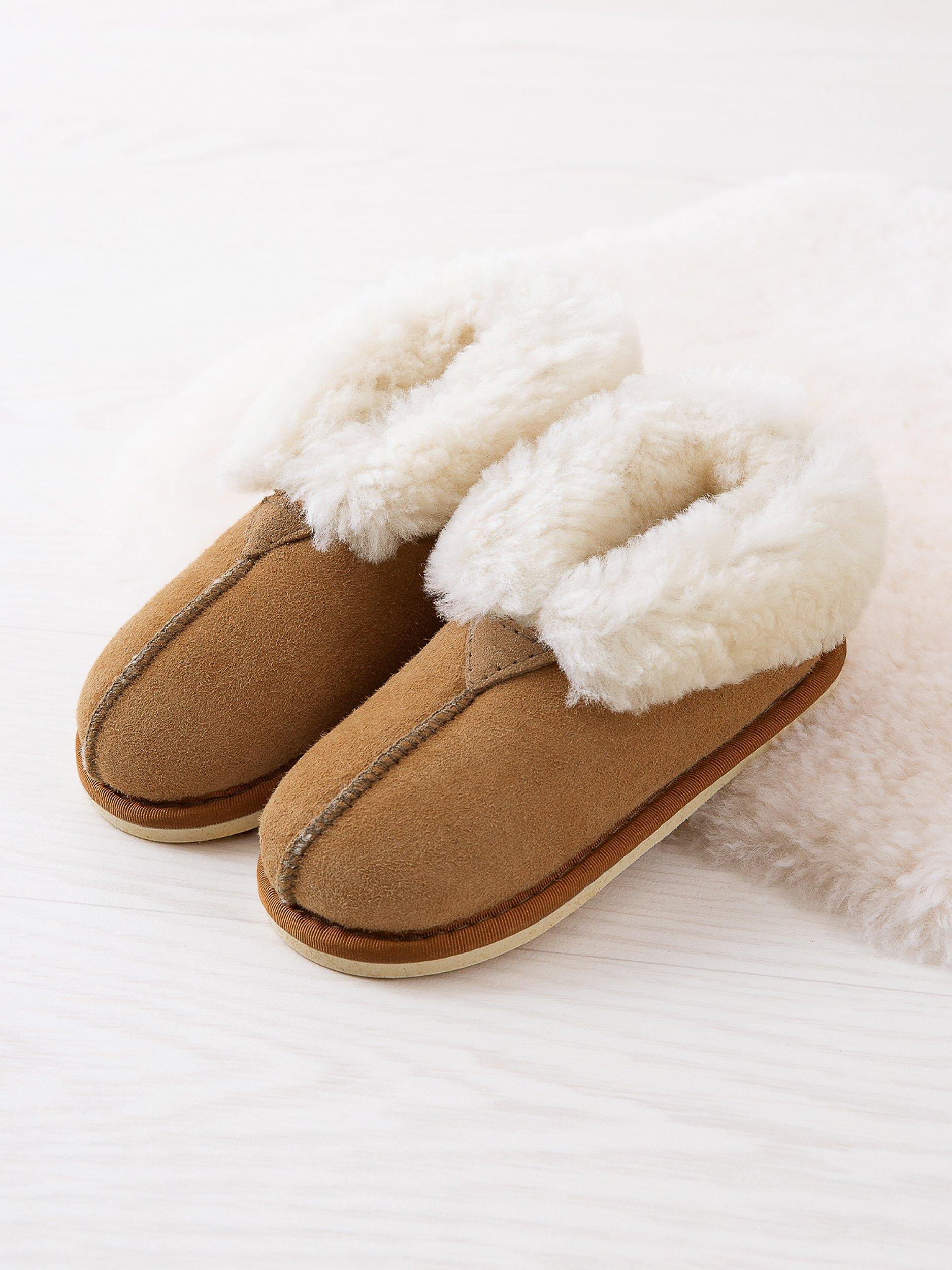 Product image 4 of 4, which shows Celtic & Co. Kids' Sheepskin Slippers, Spice, 5-6 Jnr
