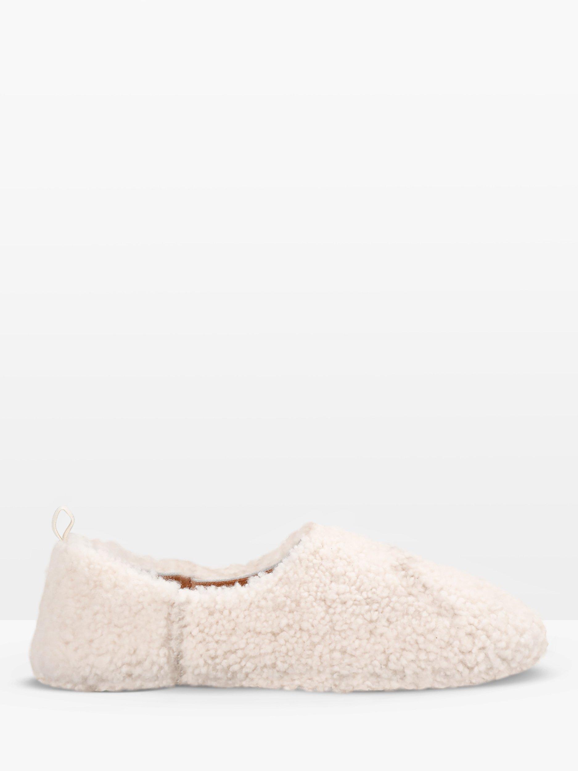 HUSH Willow Shearling Slippers, Natural, 6