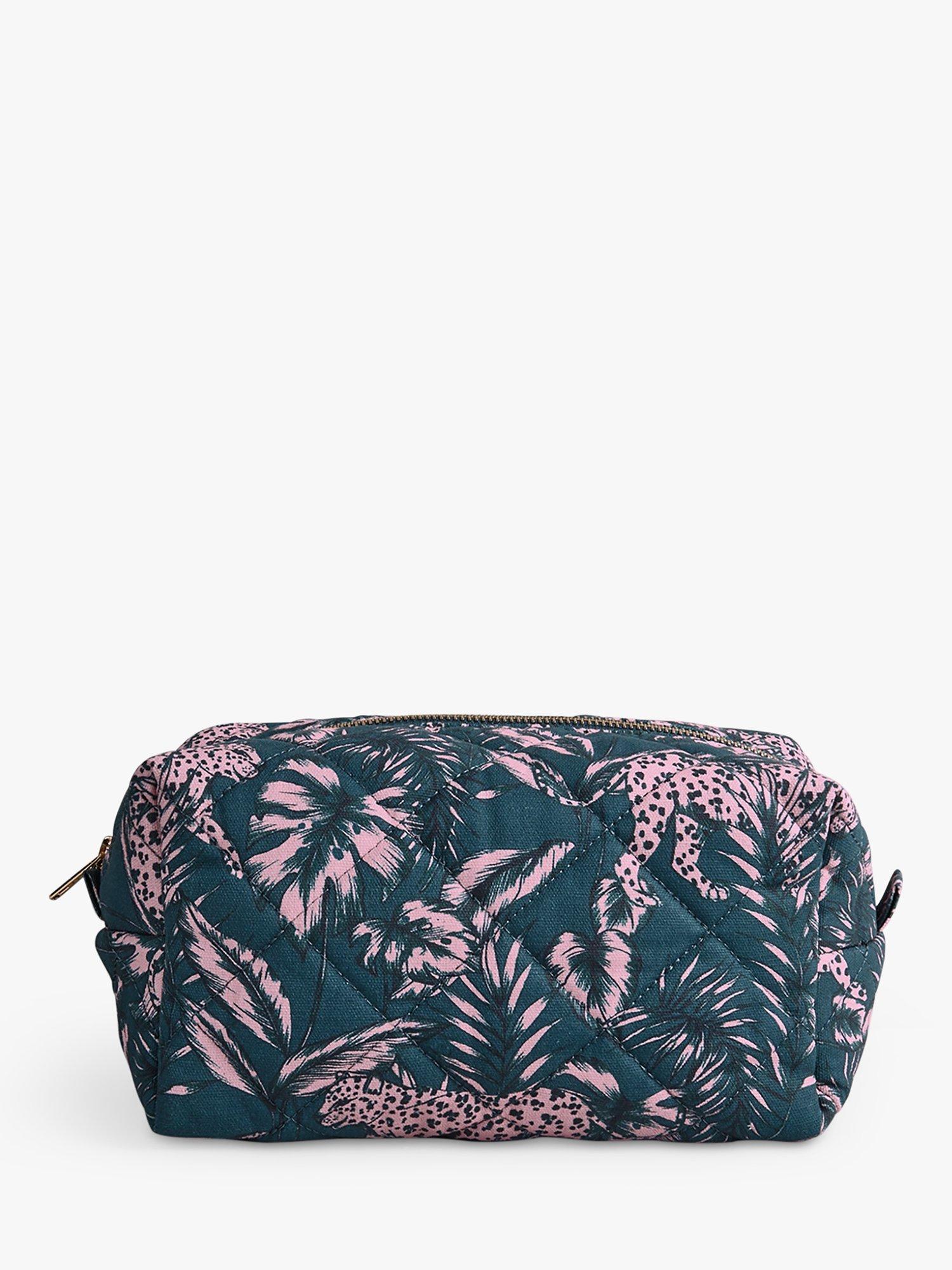HUSH Vienne Medium Wash Bag