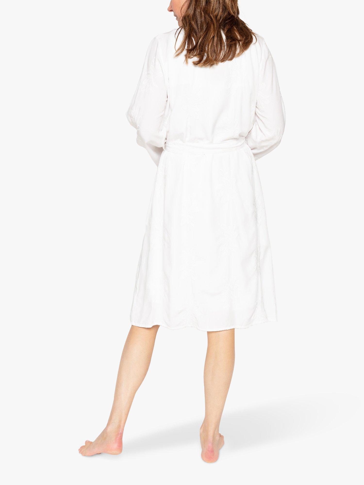 Product image 2 of 4, which shows Nora Rose by Cyberjammies Vivien Embroidered Dressing Gown, White, 8