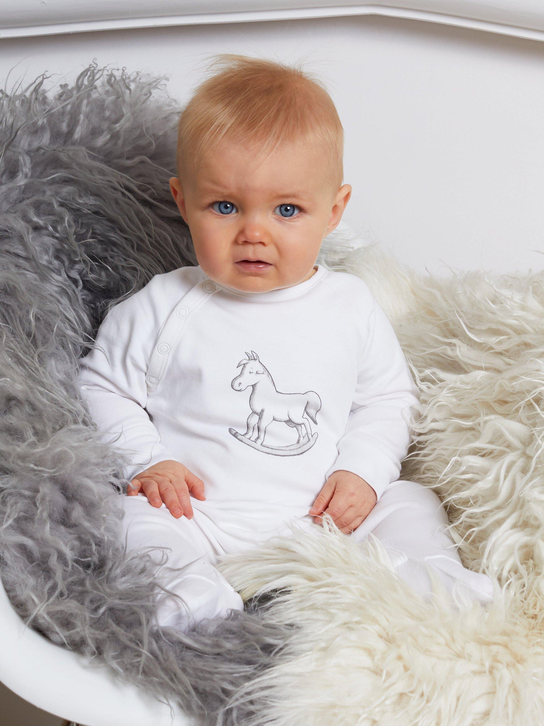 The Little Tailor Baby Rocking Horse Print Sleepsuit, White