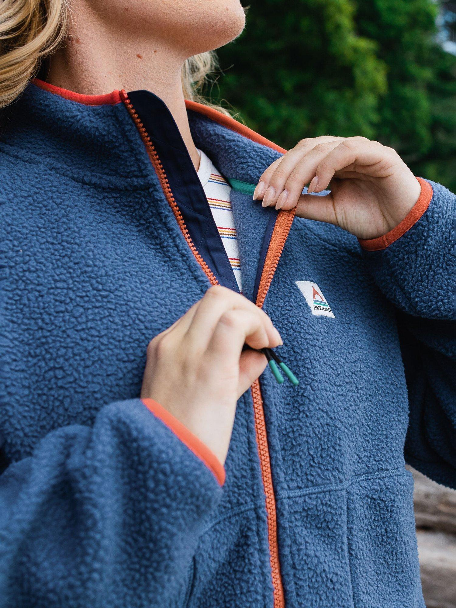 Product image 2 of 5, which shows Passenger Fairbanks Fleece, Navy, XS