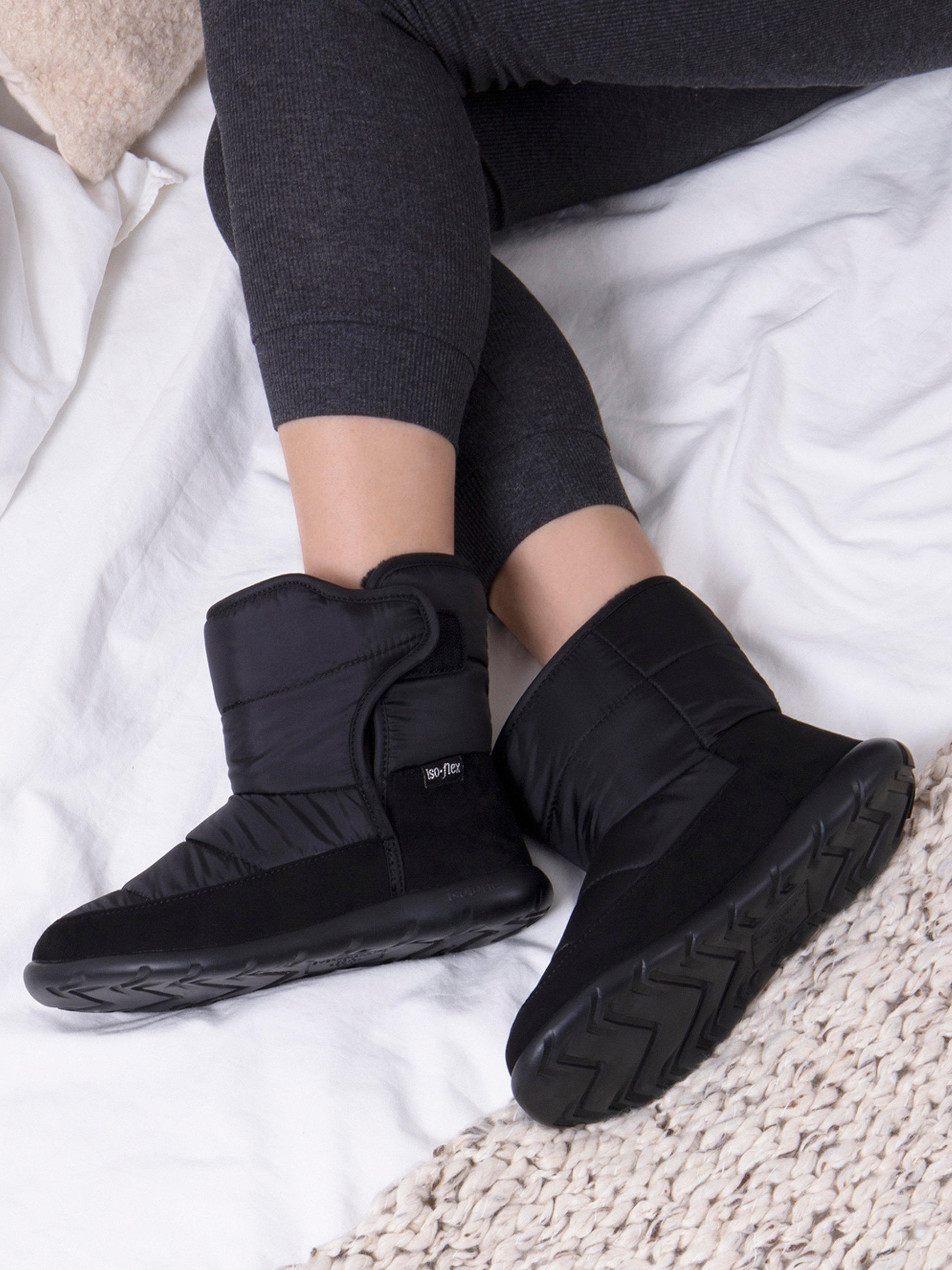totes Iso Flex Quilted Slipper Boots Black