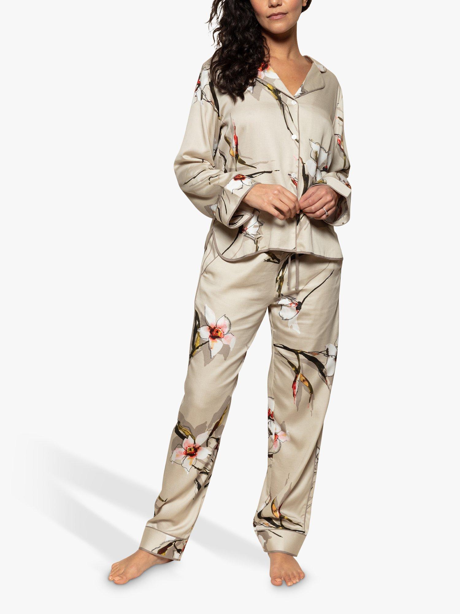 Product image 1 of 3, which shows Fable & Eve Carnaby Shirt Pyjama Set, Beige, 8