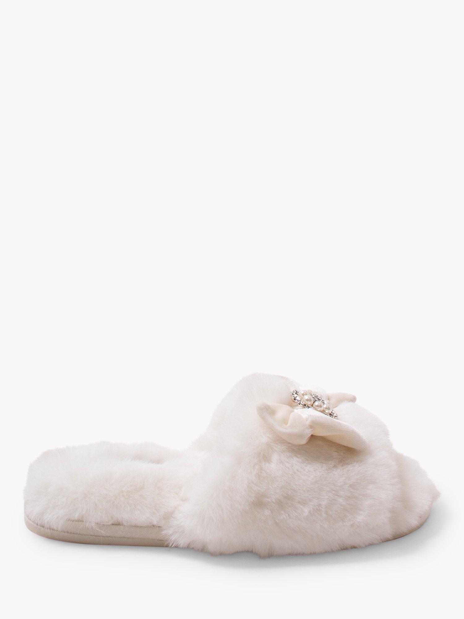 Velvet bow slippers top