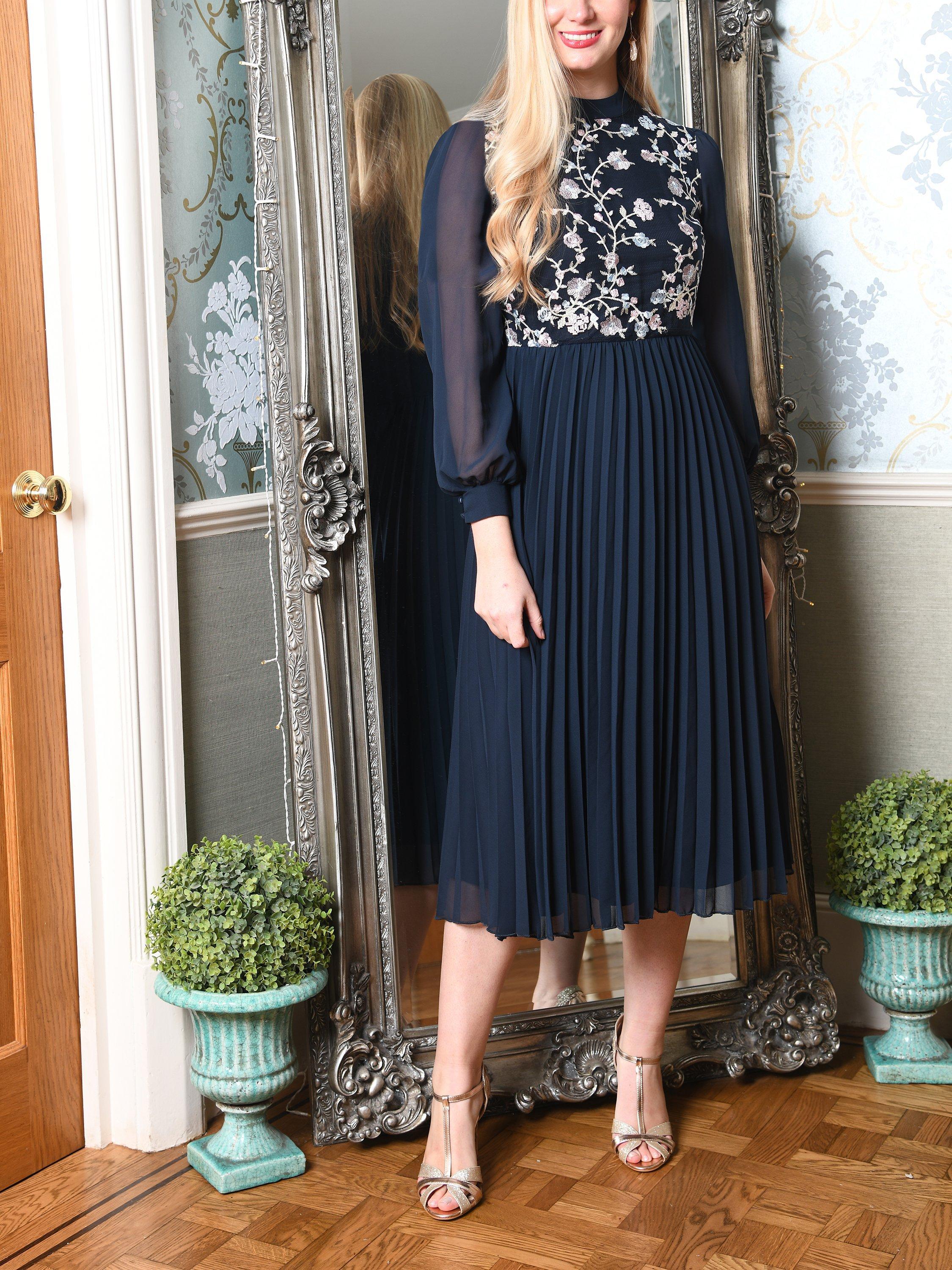 Yumi Embroidered Pleated Midi Dress Navy