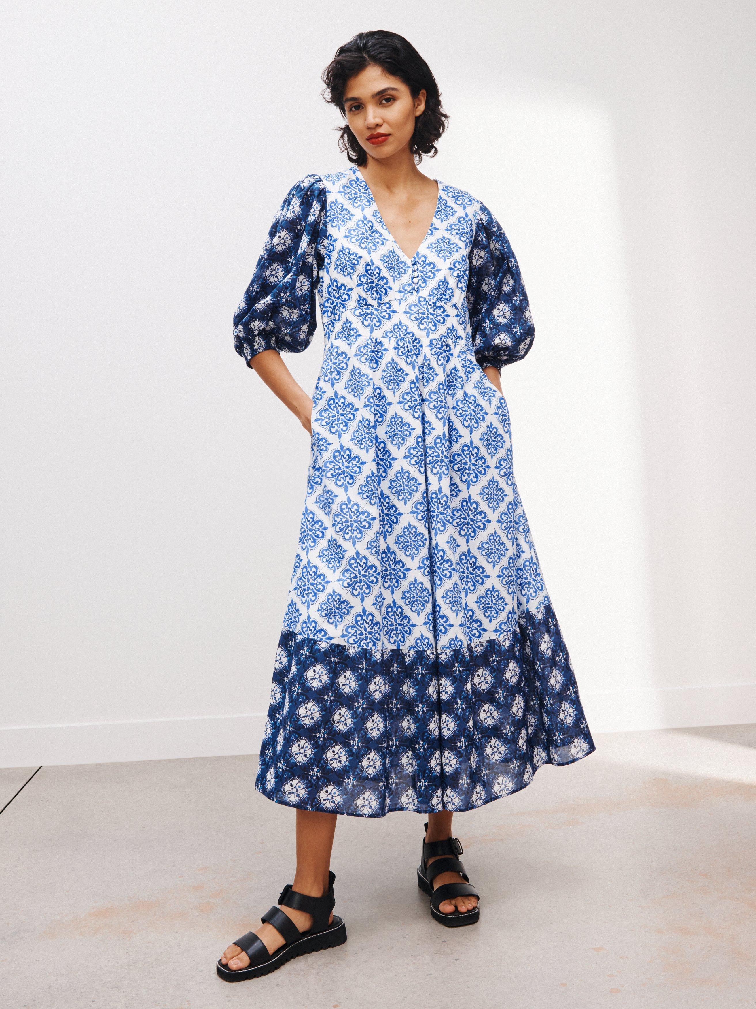 AND/OR Hailey Geometric Midi Dress, White/Blue