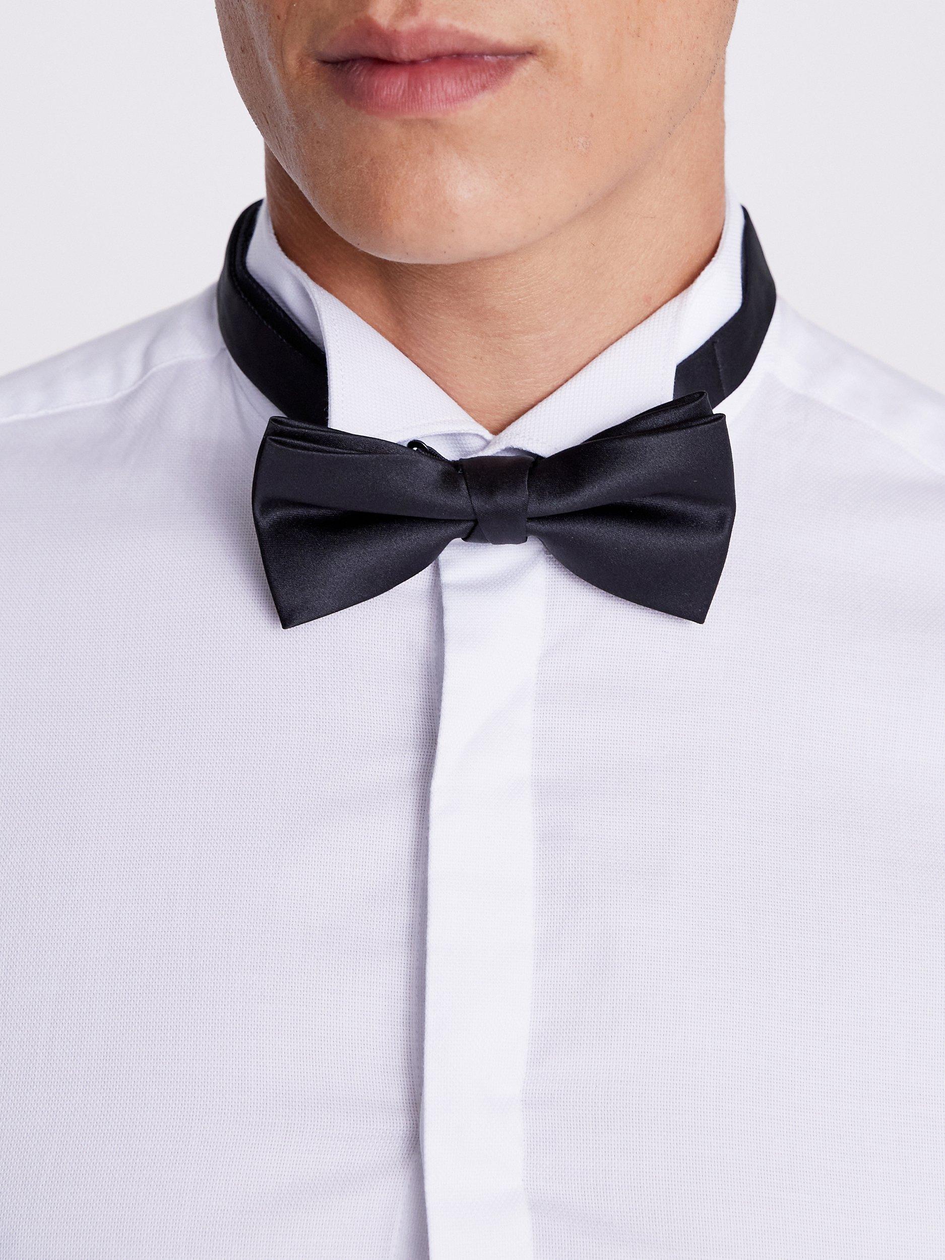 Product image 2 of 4, which shows Moss Slim Fit Wing Collar Dress Shirt, White, 14