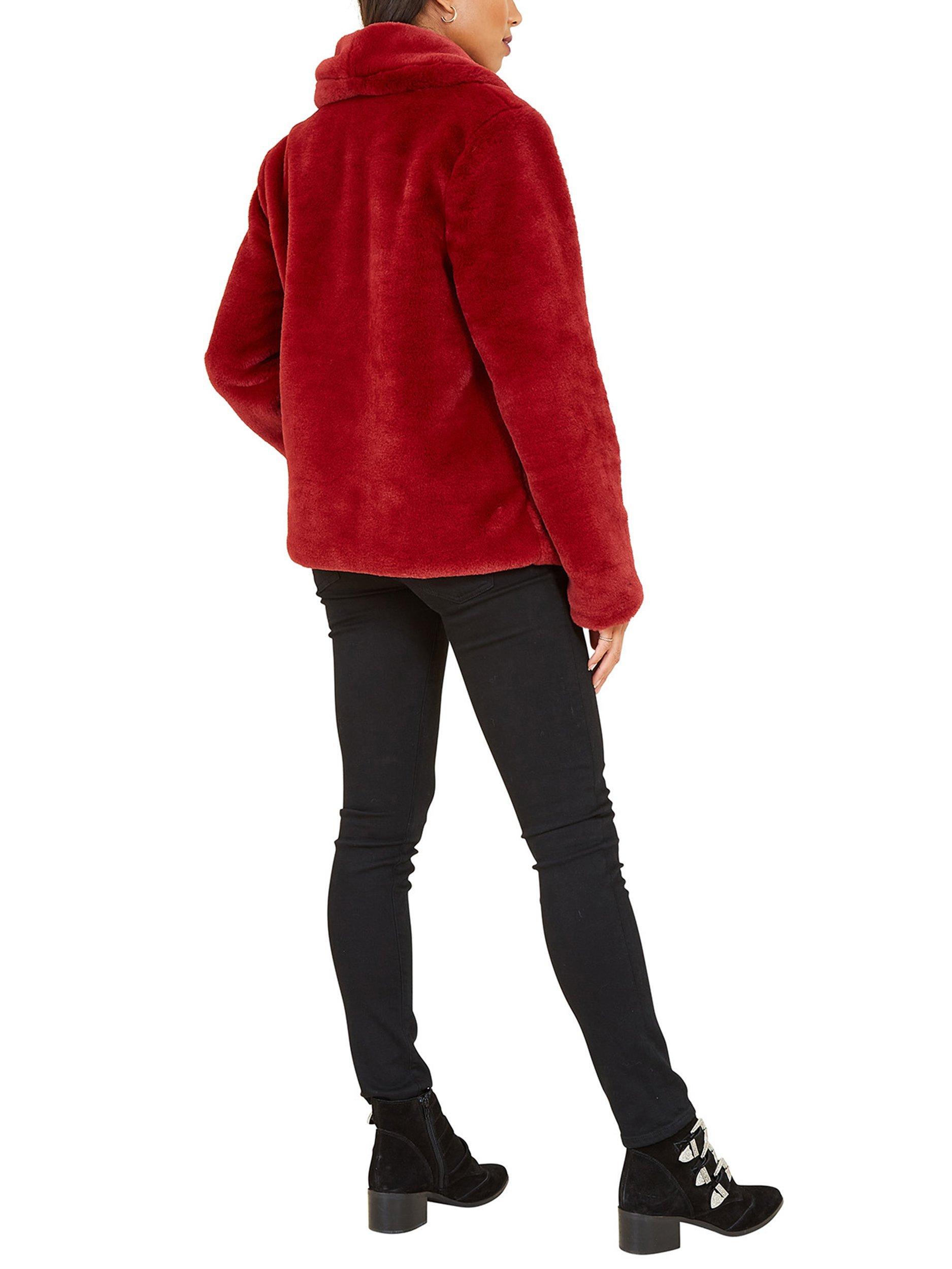 Yumi Short Wrap Faux Fur Coat Red