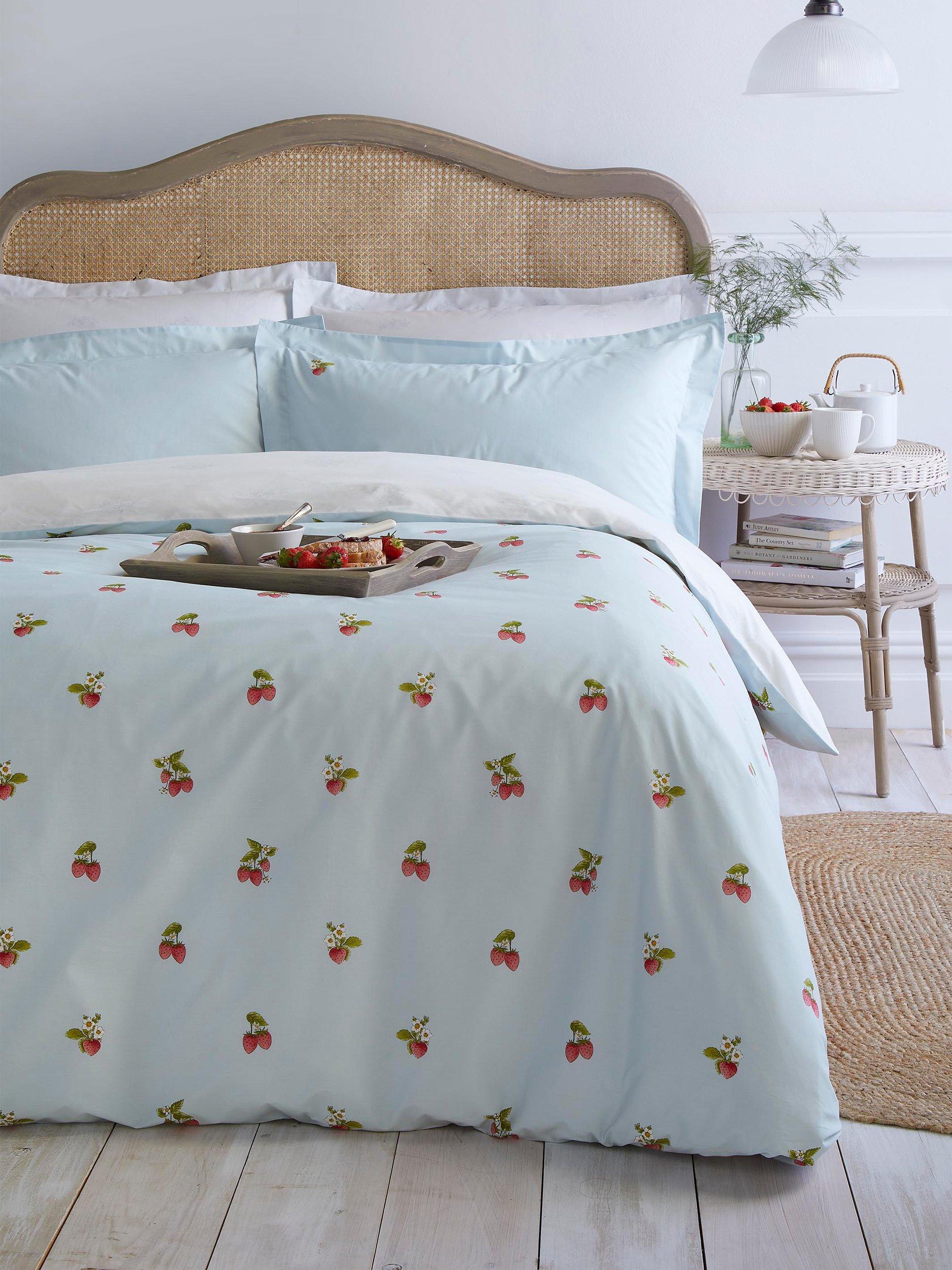 Sophie Allport Strawberry Duvet Cover Set