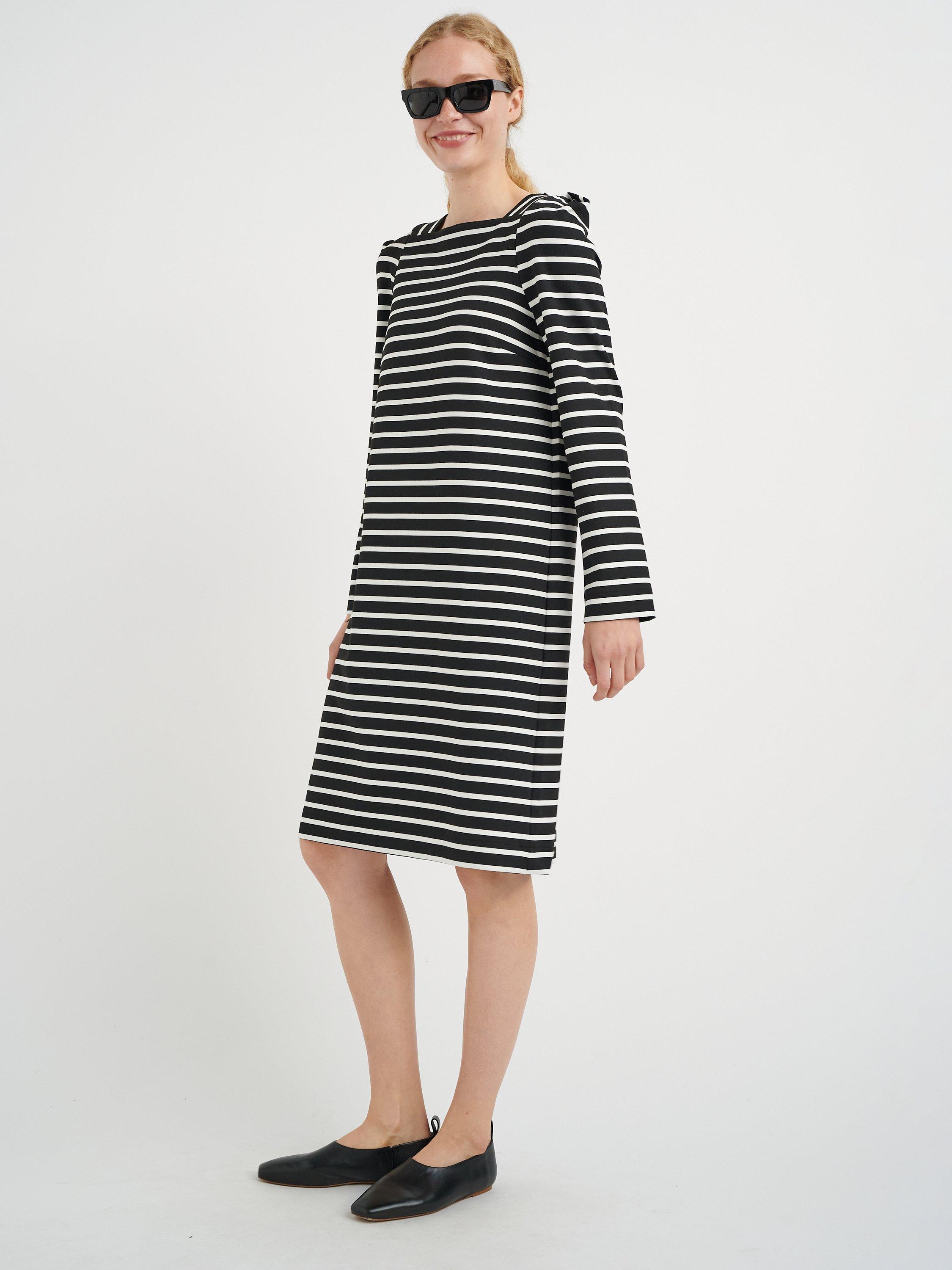 Black white striped dress outfit hotsell