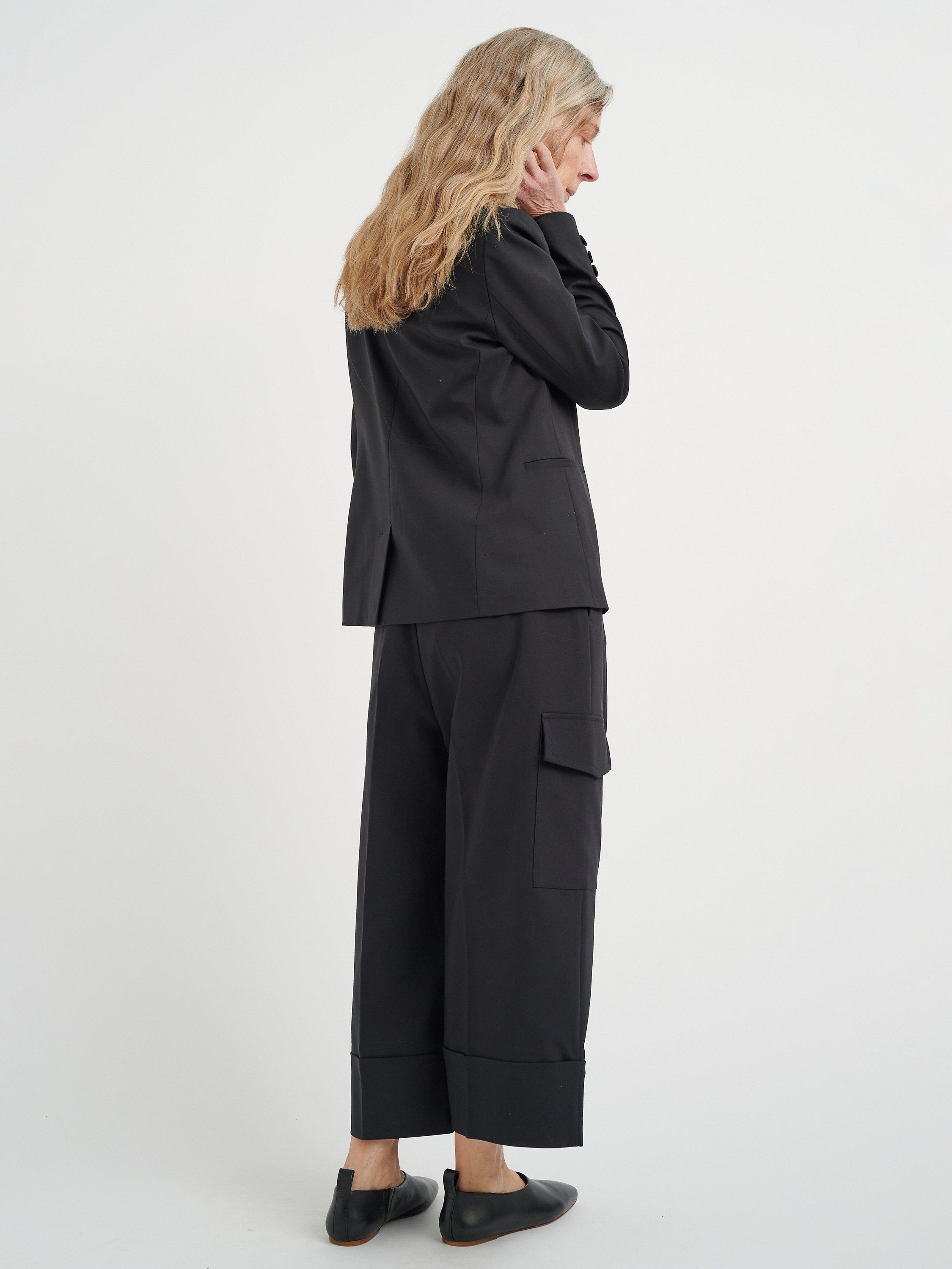Product image 2 of 6, which shows InWear Zella Classic Short Blazer, Black, 8