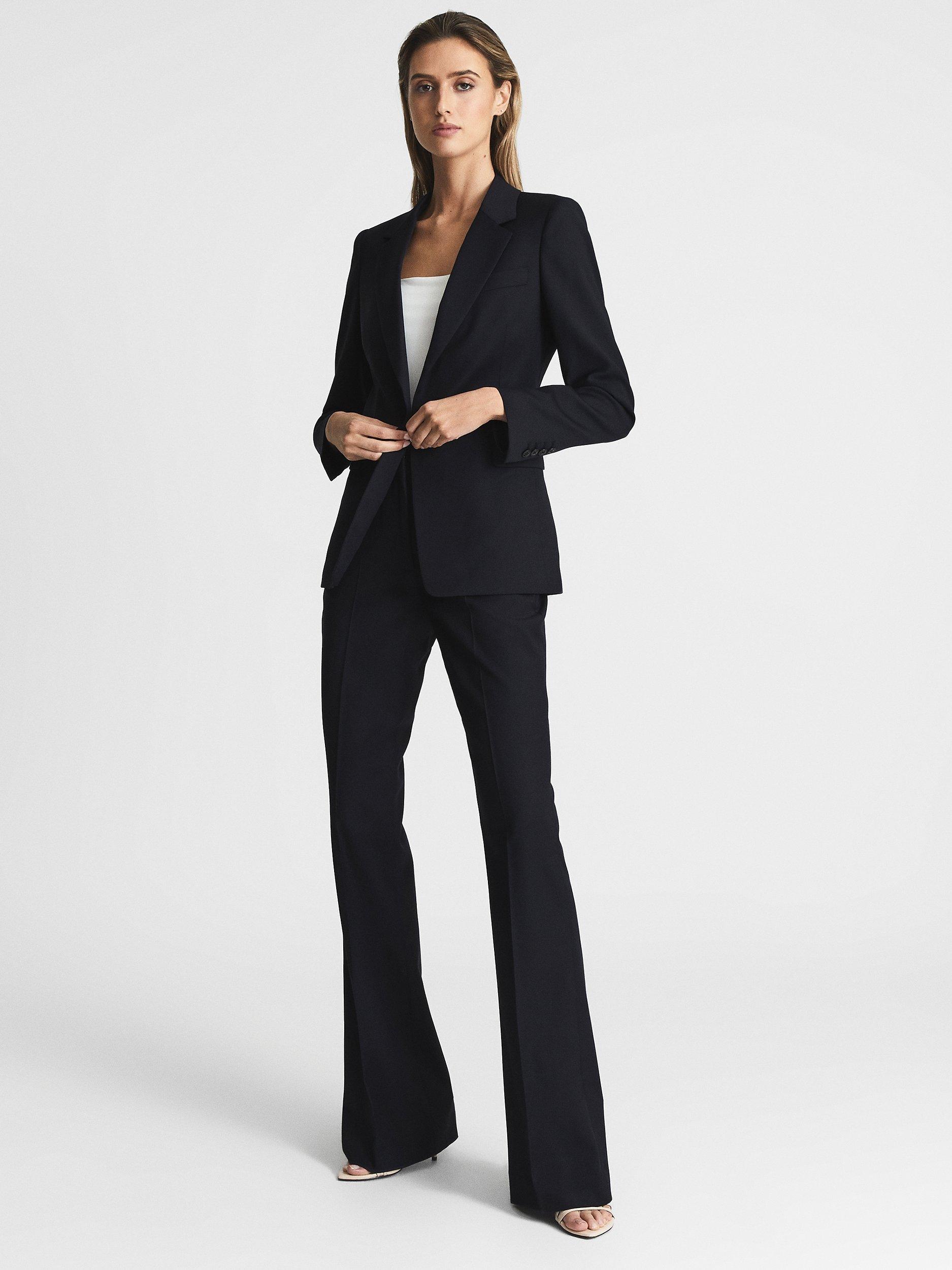 Product image 3 of 5, which shows Reiss Haisley Petite Wool Blend Blazer, Navy, 4