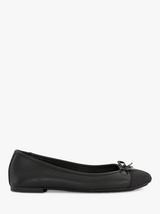 Black Pumps