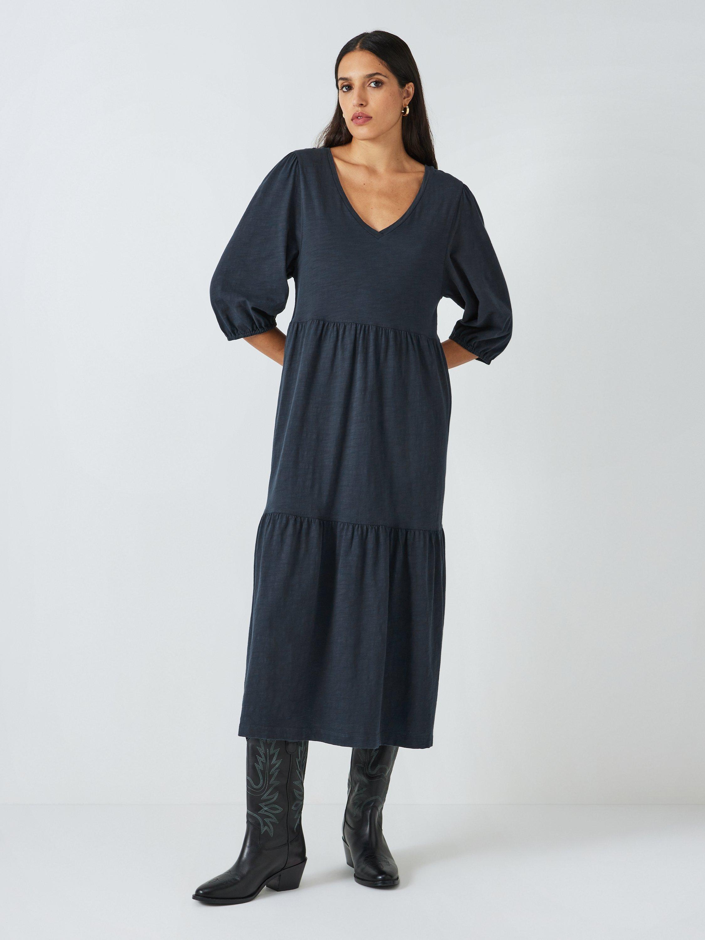 AND/OR Ellerie Plain Tiered Midi Dress