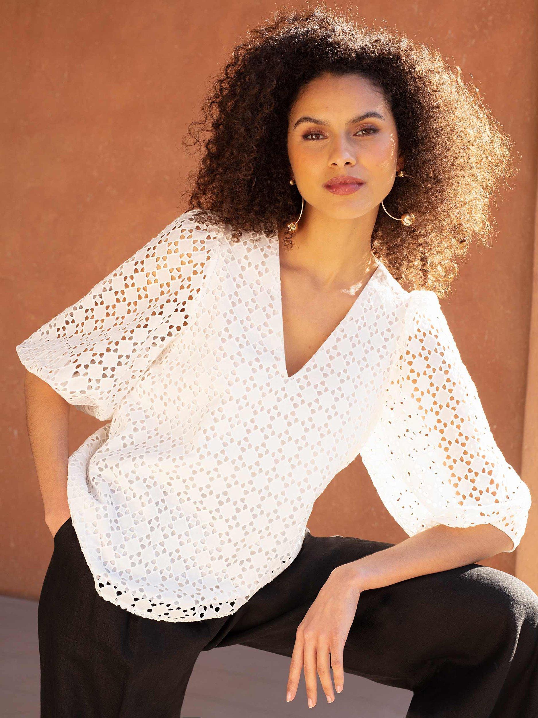 Ro&Zo Broderie V Neck Blouse, White