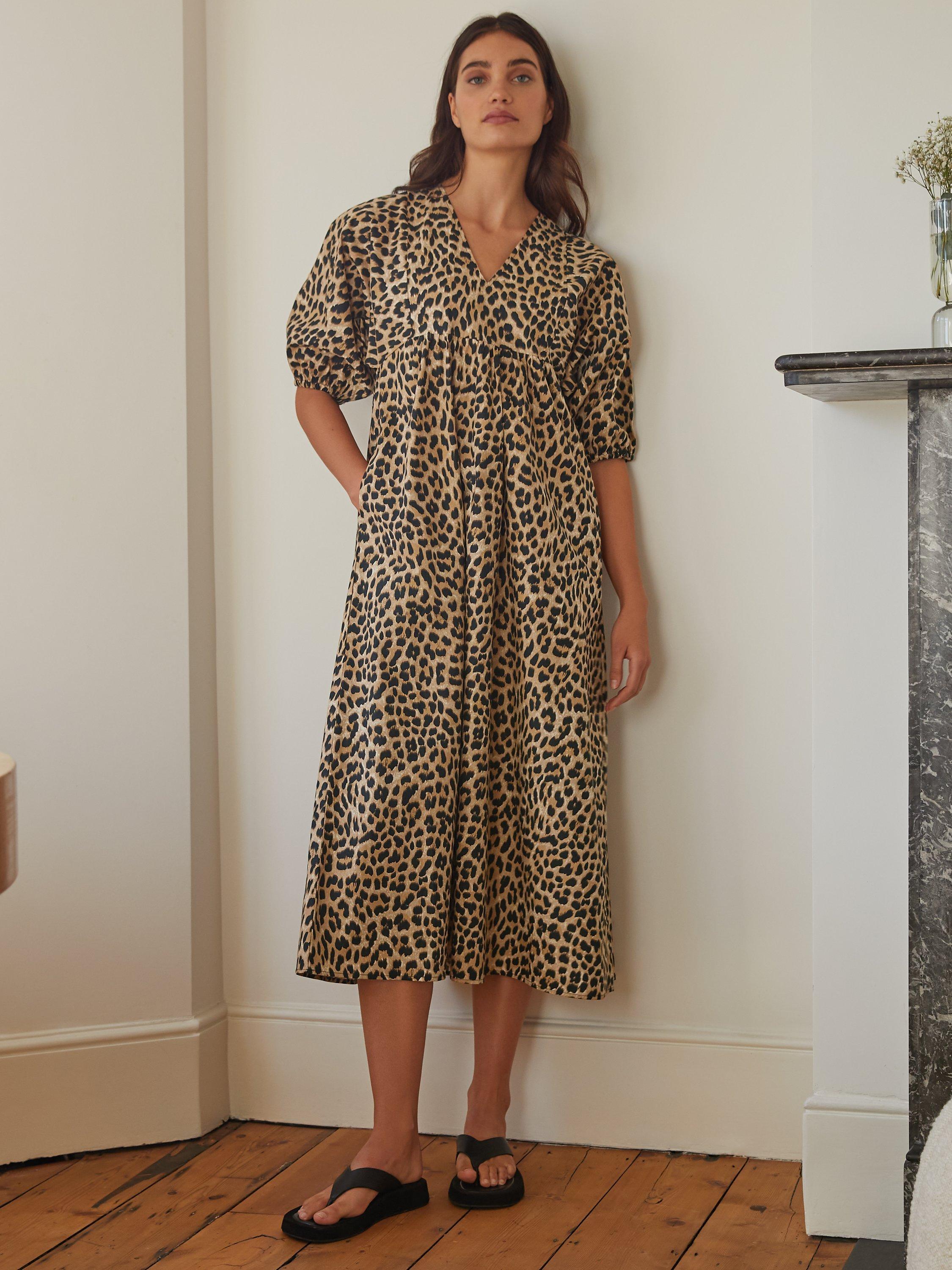 Product image 1 of 4, which shows Albaray Organic Cotton V-Neck Midi Dress, Multi, 8