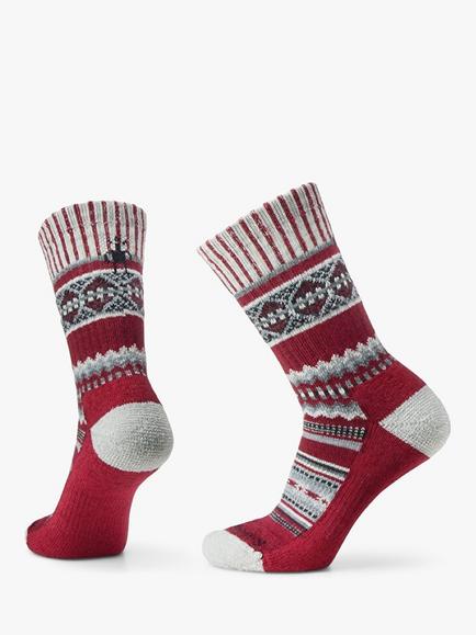 SmartWool Women's Everyday Sweater Crew Socks, Tibetan Red, Tibetan Red
