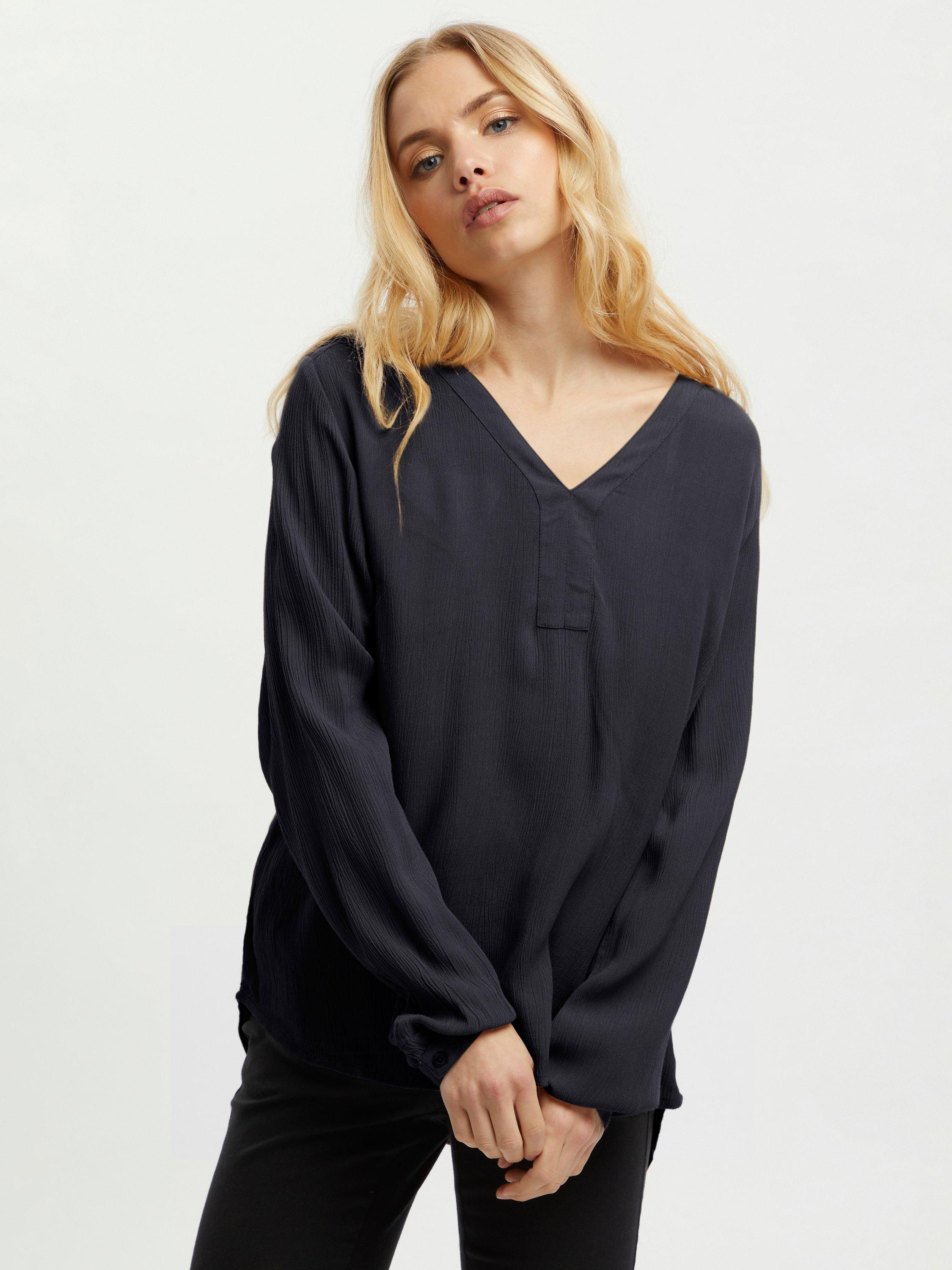Product image 3 of 6, which shows KAFFE Amber Blouse, Midnight Marine, 18