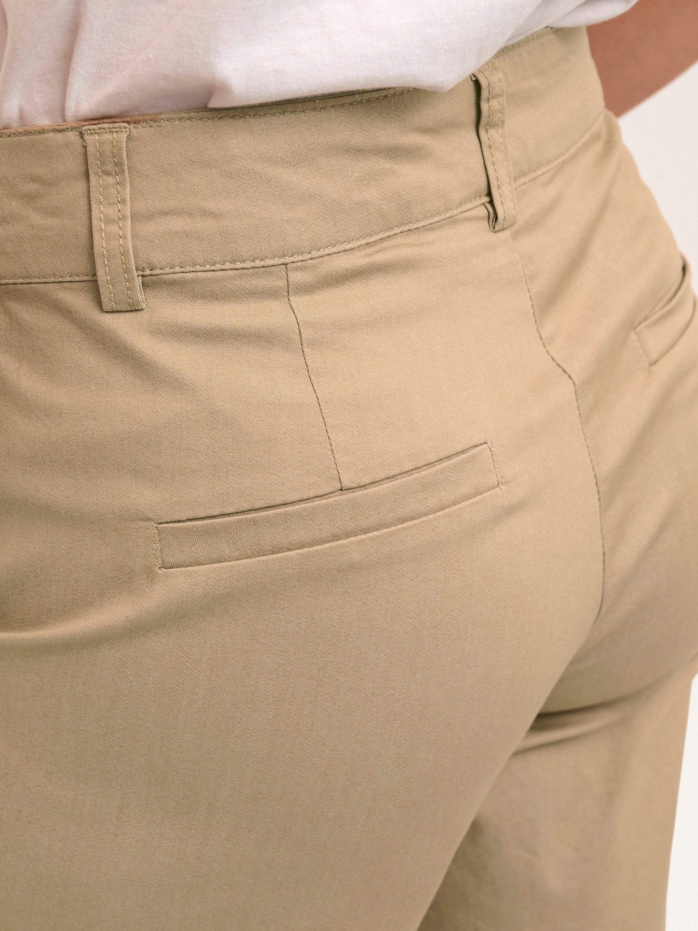 Product image 2 of 5, which shows KAFFE Lea High Waist City Shorts, Classic Sand, 6
