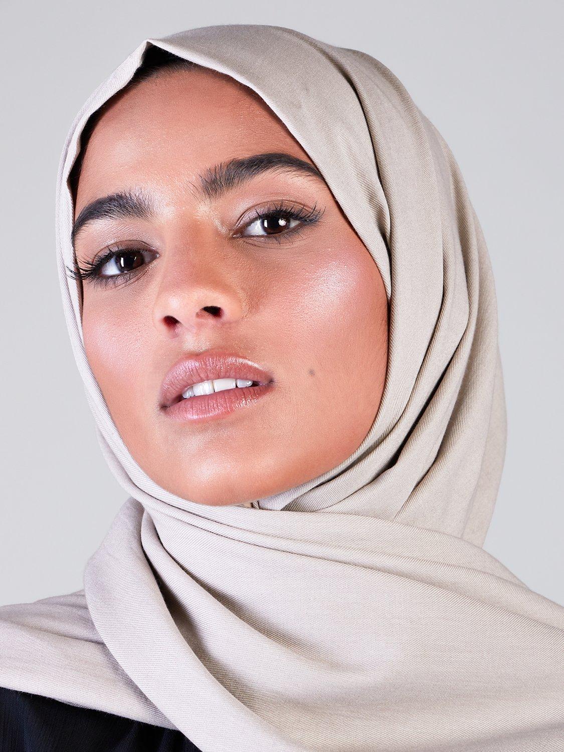 Product image 1 of 2, which shows Aab Cotton Twill Hijab, Grey, One Size