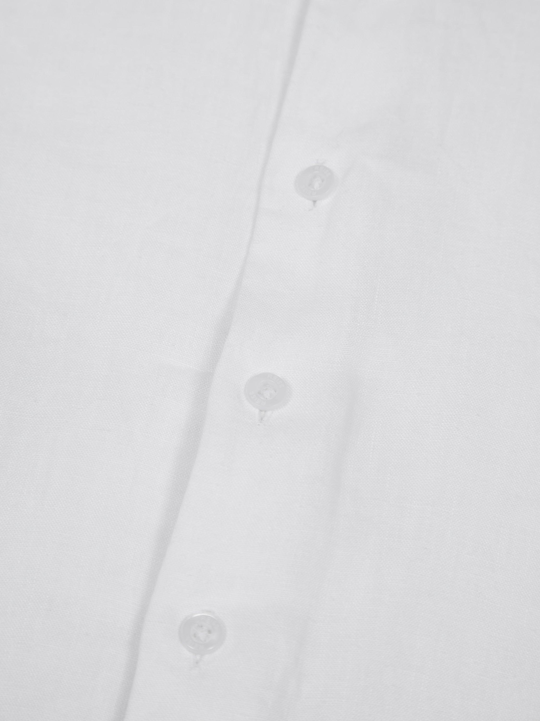 Product image 2 of 5, which shows Reiss Kids' Holiday Linen Shirt, White, 4-5 years