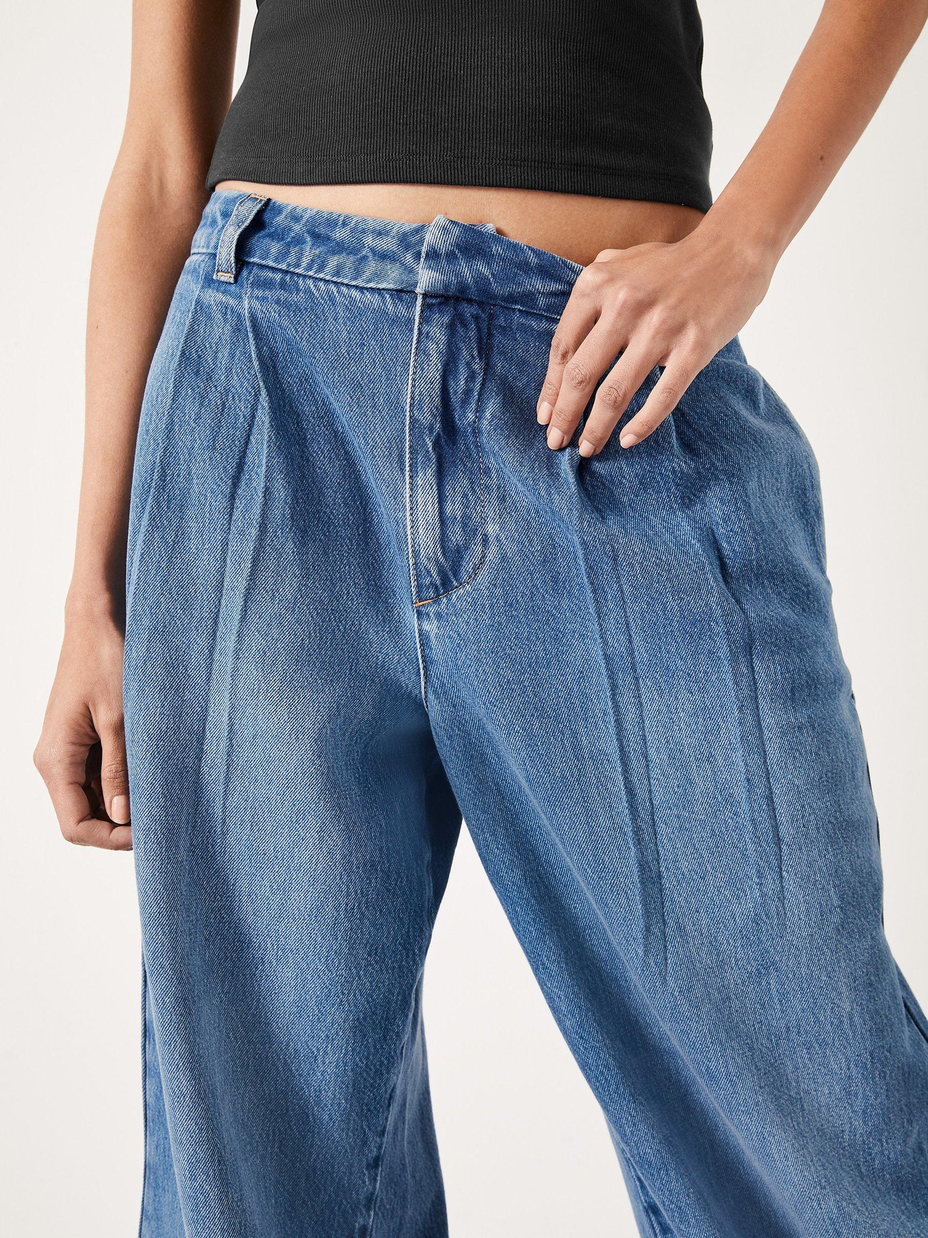 Product image 3 of 5, which shows HUSH Lya Pleat Front Wide Leg Jeans, Mid Authentic, 4S
