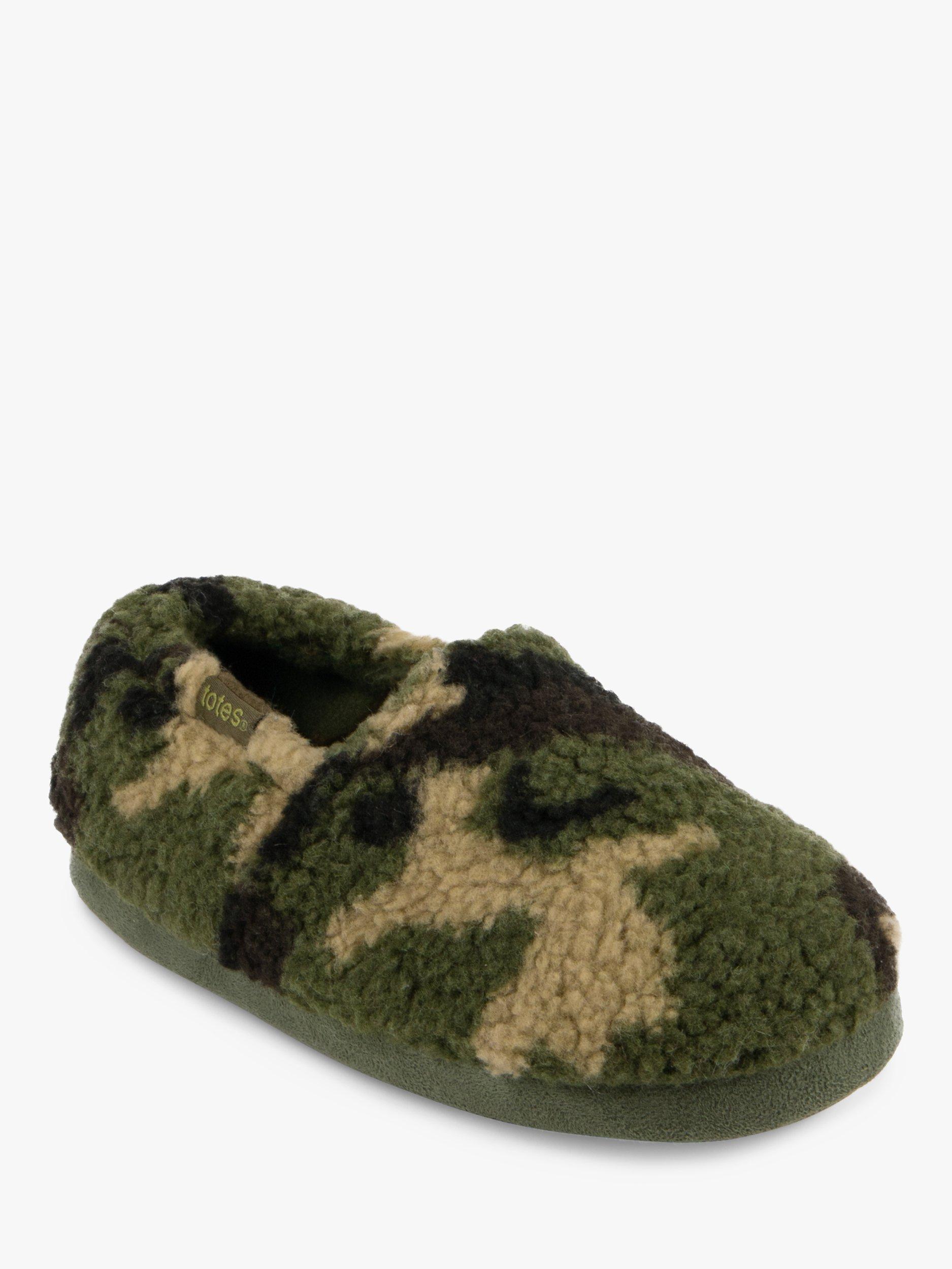 Product image 2 of 8, which shows totes Kids' Camouflage Slippers, Green/Black, 11-12 Jnr