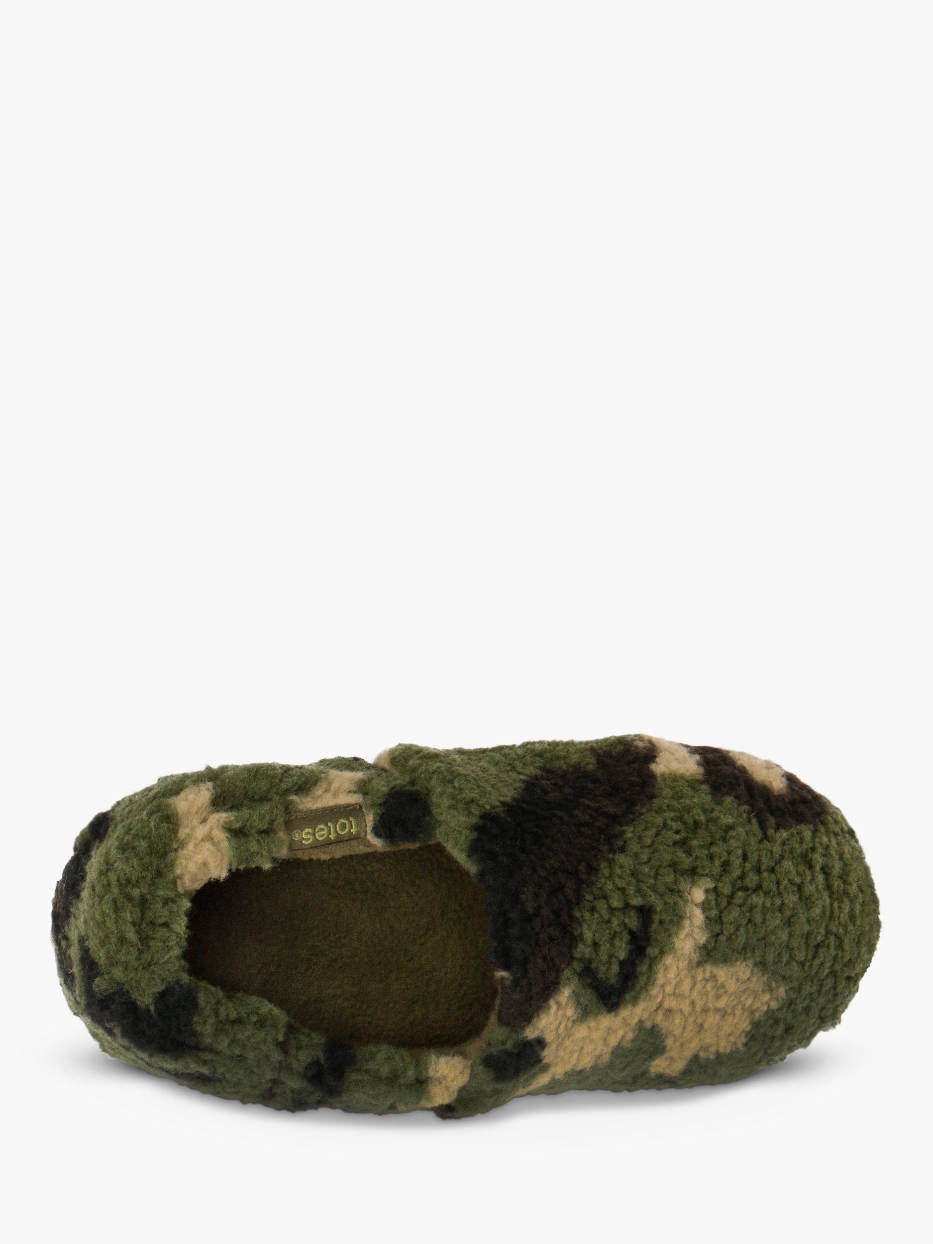 Product image 3 of 8, which shows totes Kids' Camouflage Slippers, Green/Black, 11-12 Jnr