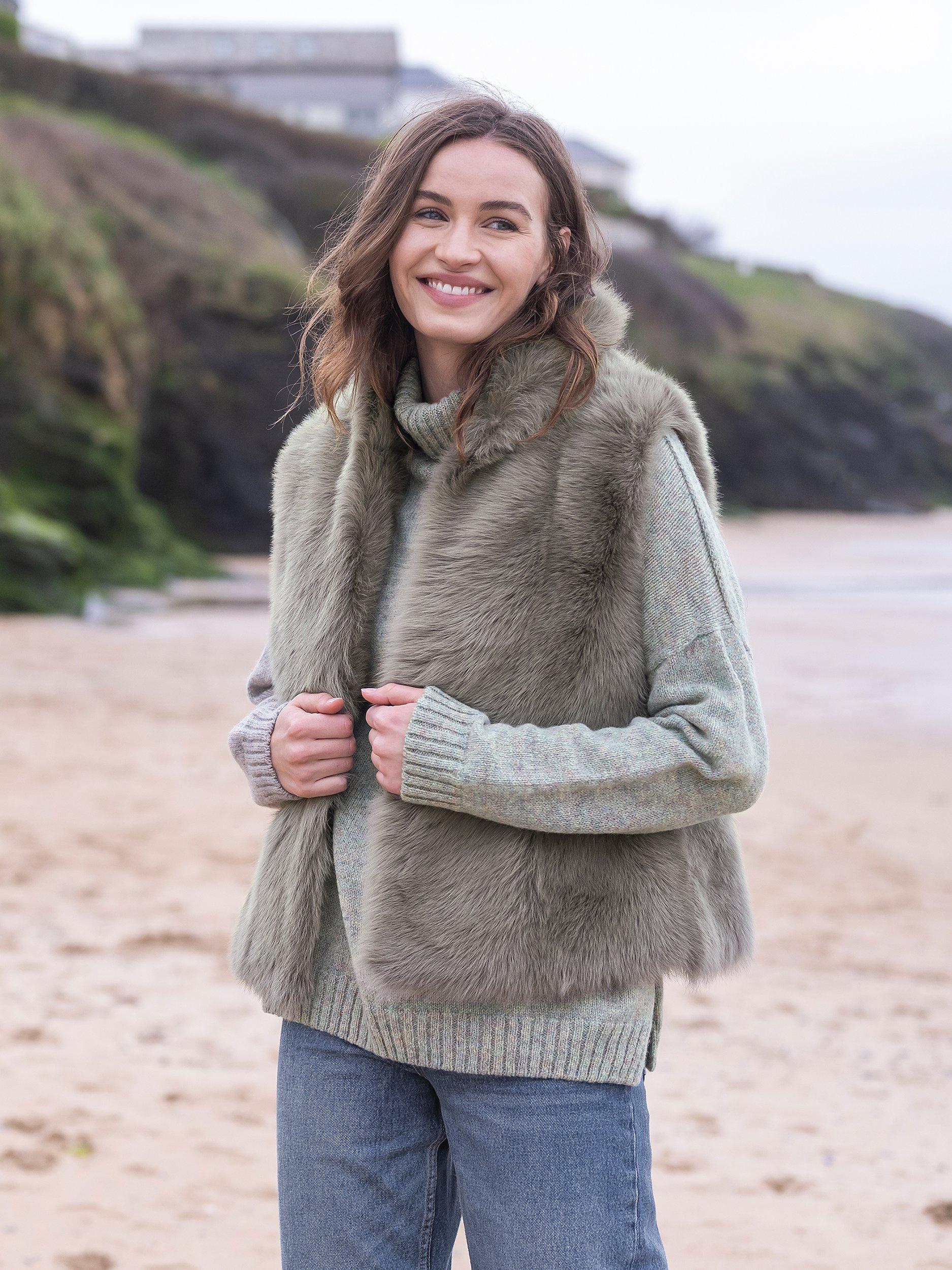 Celtic & Co. Luxe Toscana Gilet, Taupe, 8