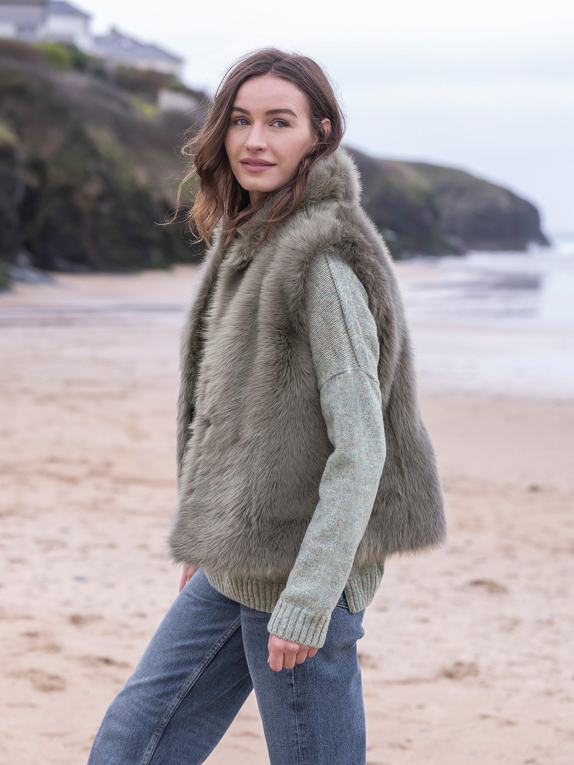 Celtic & Co. Luxe Toscana Gilet, Taupe, 8
