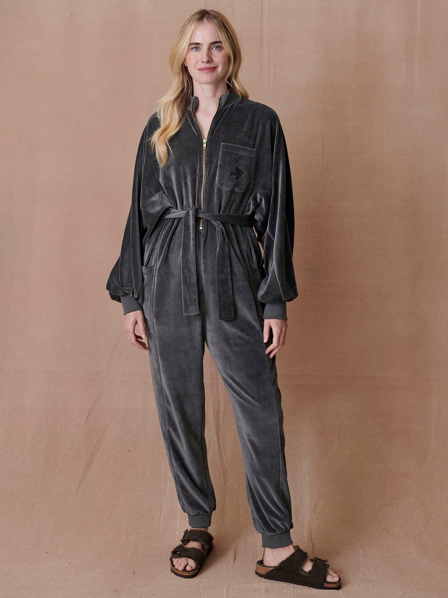 Cape Cove Ceto Plain Velour Jumpsuit, Silver
