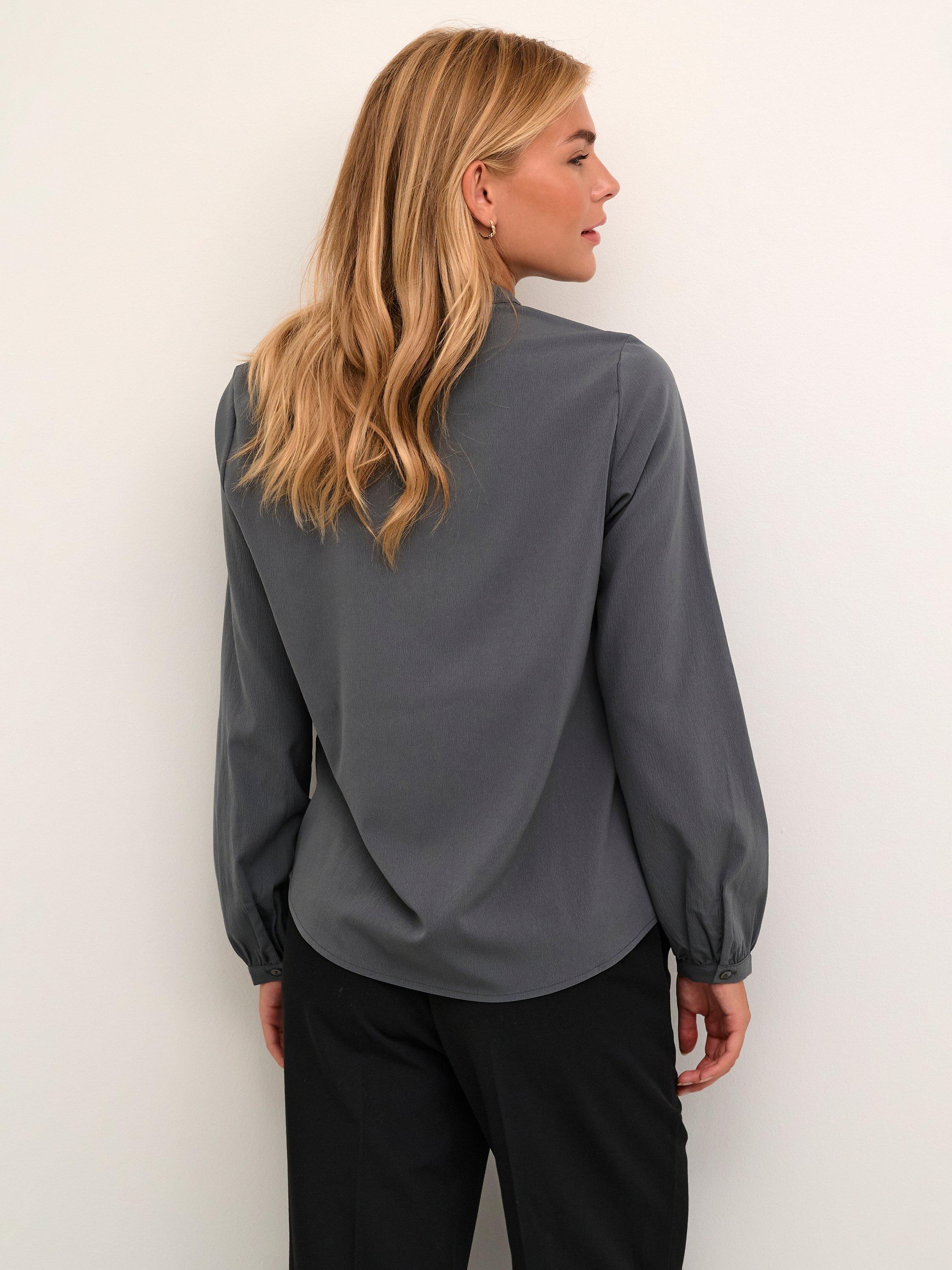 Product image 2 of 6, which shows KAFFE Janne Blouse, Smoked Pearl, 14