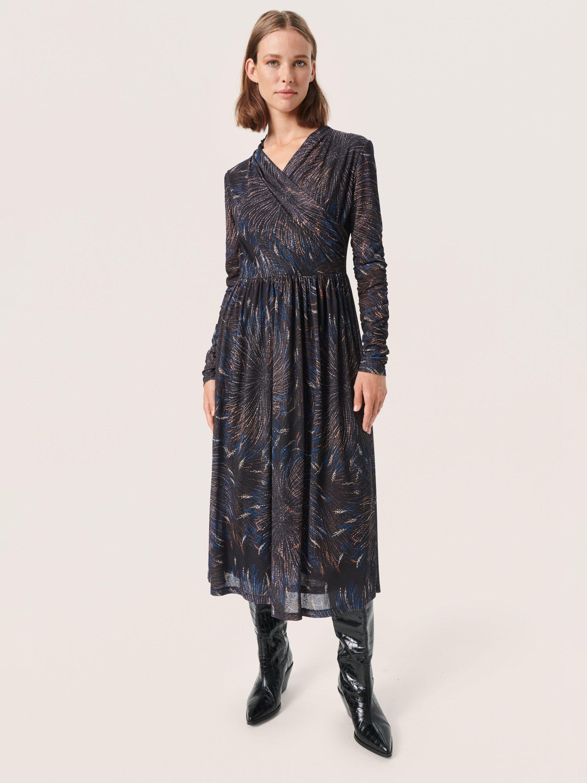 Soaked In Luxury Jeremina Long Sleeve Midi Dress Black Firework