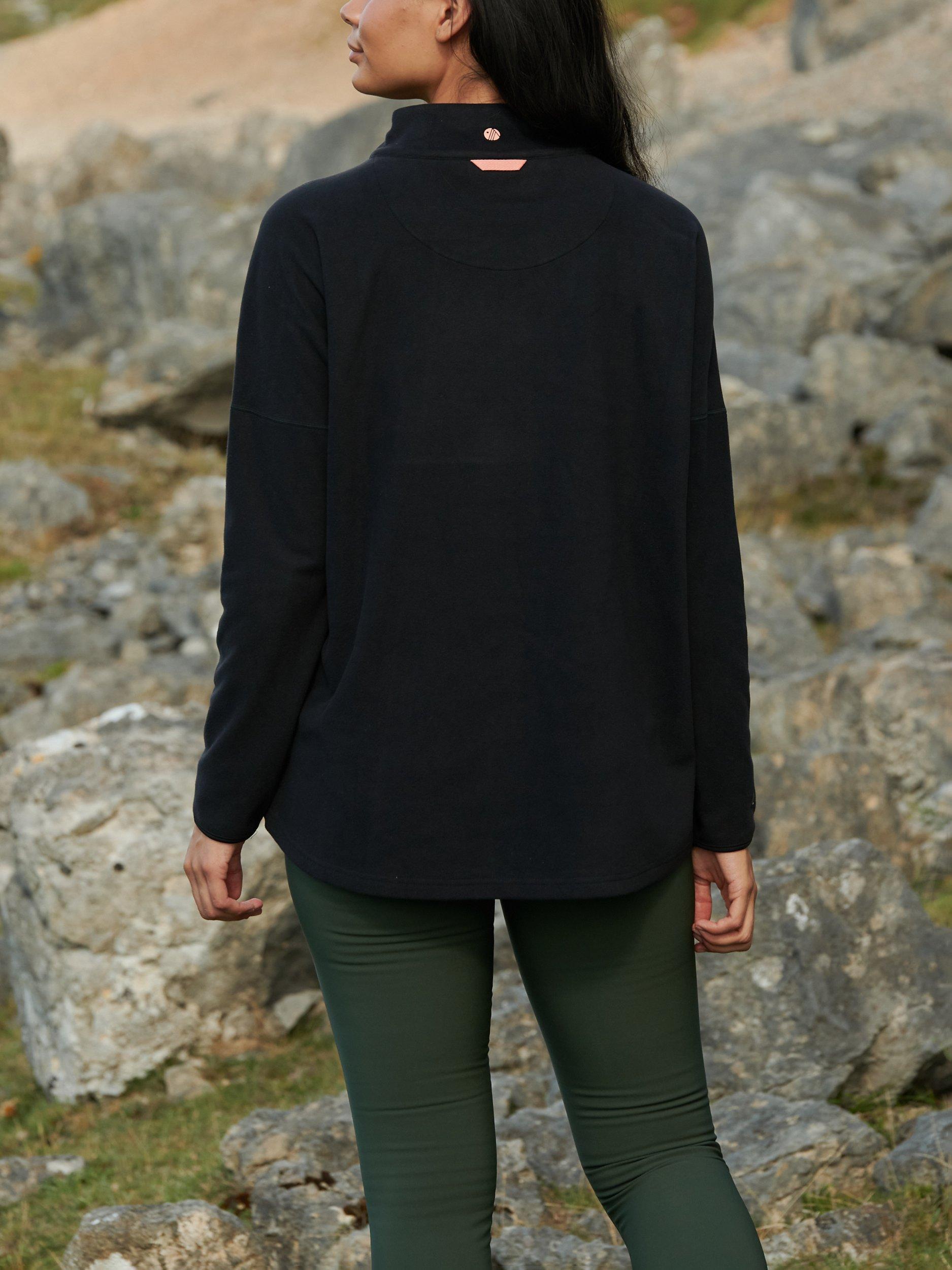 Product image 6 of 9, which shows ACAI Escape Lightweight Fleece, Black, XS