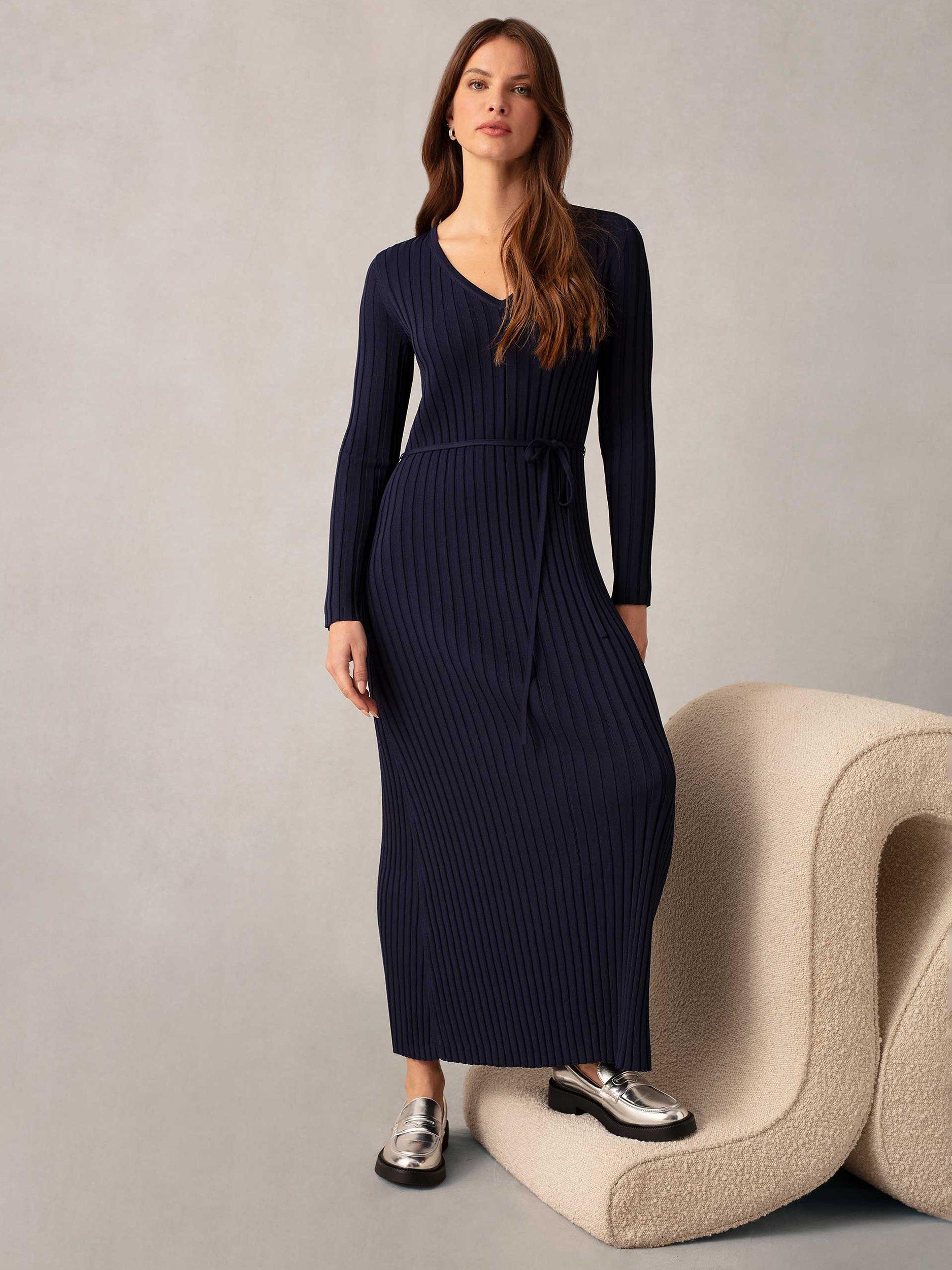 Product image 1 of 5, which shows Ro&Zo Wide Rib Knit V-Neck Maxi Dress, Navy, 8