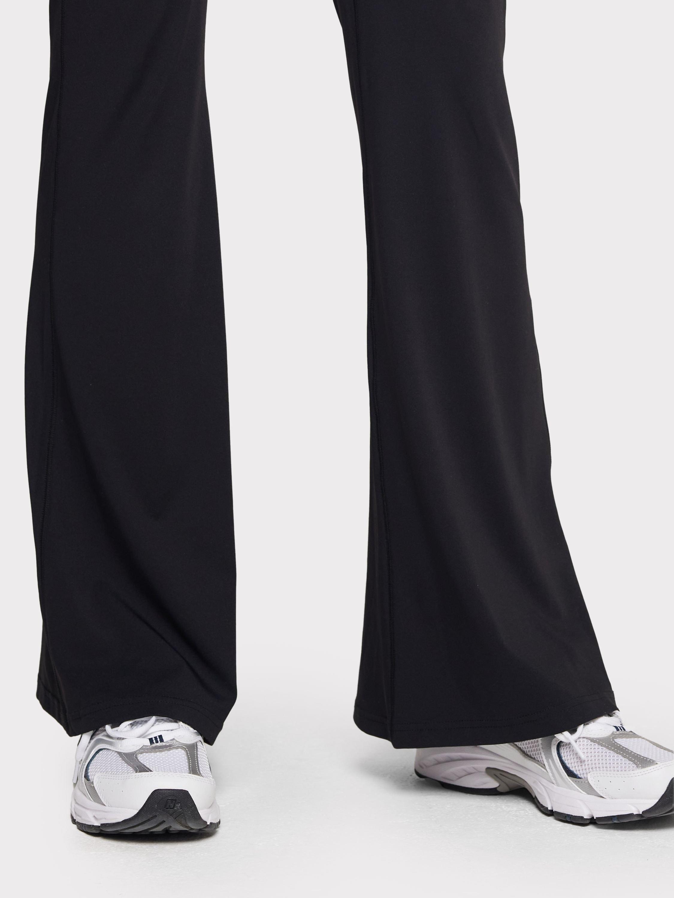 Product image 5 of 5, which shows Chelsea Peers Stretch Flared Leggings, Black, 6