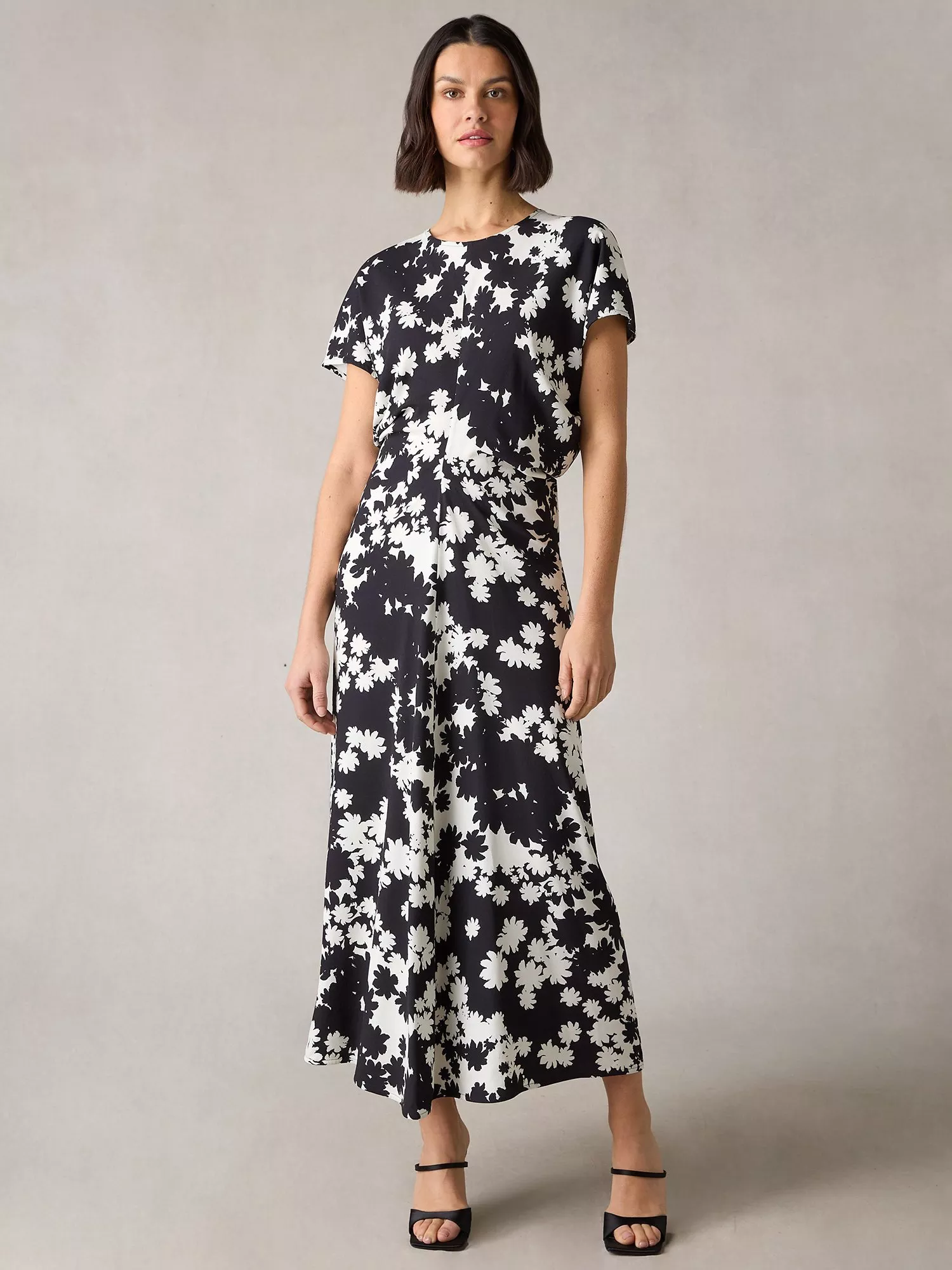 Ro Zo Petite Harper Floral Maxi Dress Black White